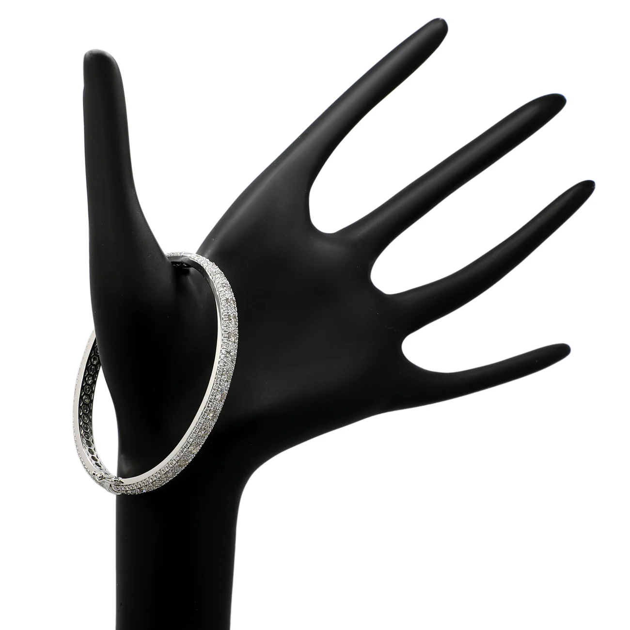 14K White Gold 5.32 Carat Diamond Bangle - Image 3