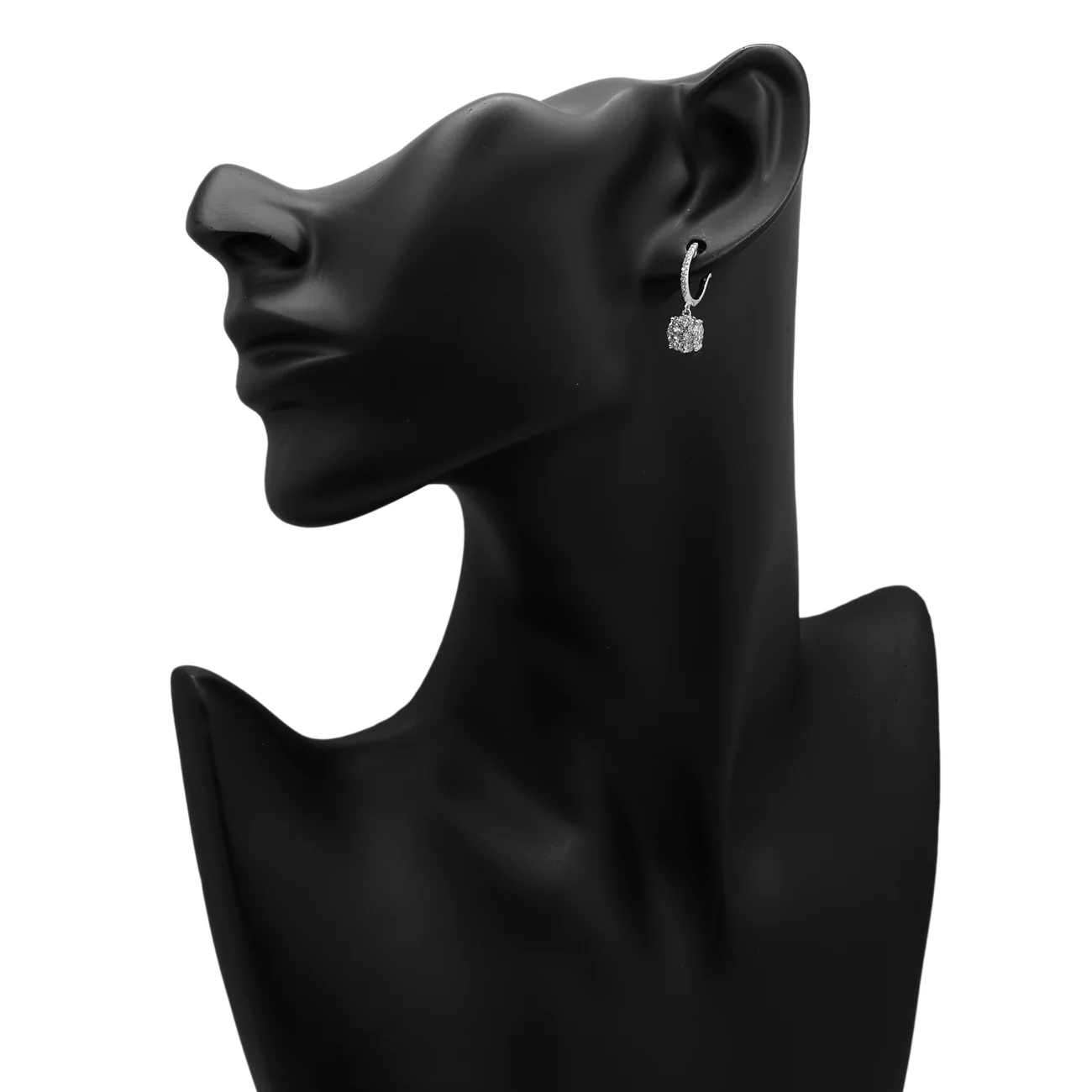 18K White Gold 0.94 Carat Diamond Drop Earrings - Image 3