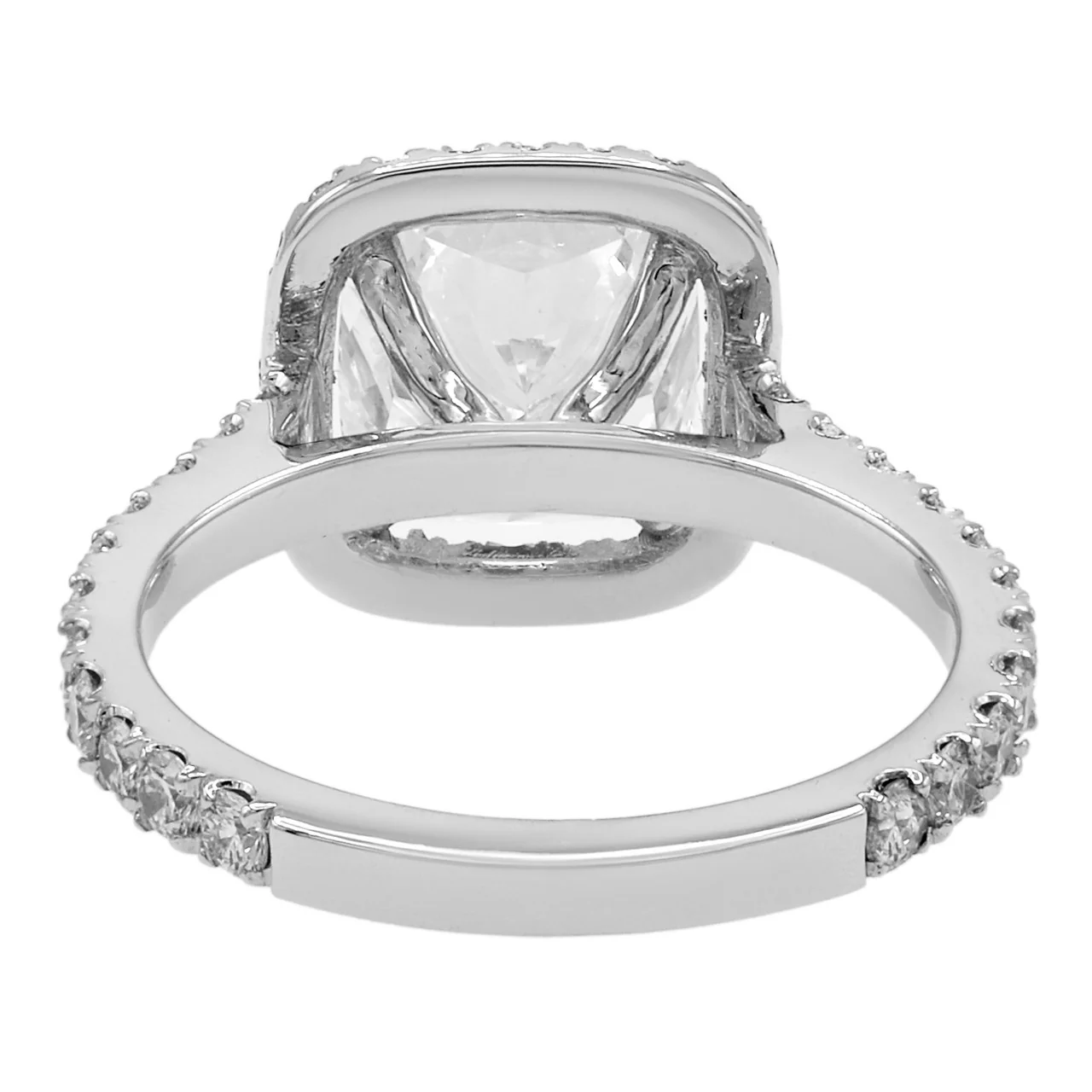 18K White Gold 3.04 Carat Cushion Cut Diamond Ring - Image 3