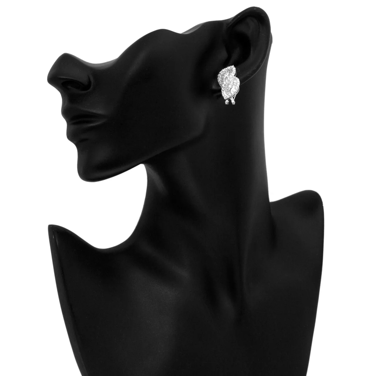 18K White Gold 3.08 Carat Diamond Baguette Earrings - Image 3