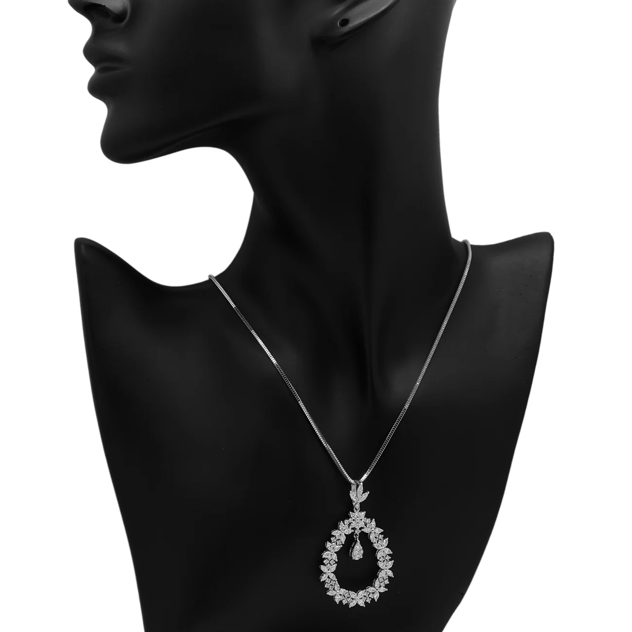 18K White Gold 3.73 Carat Teardrop Diamond Cluster Pendant - Image 3