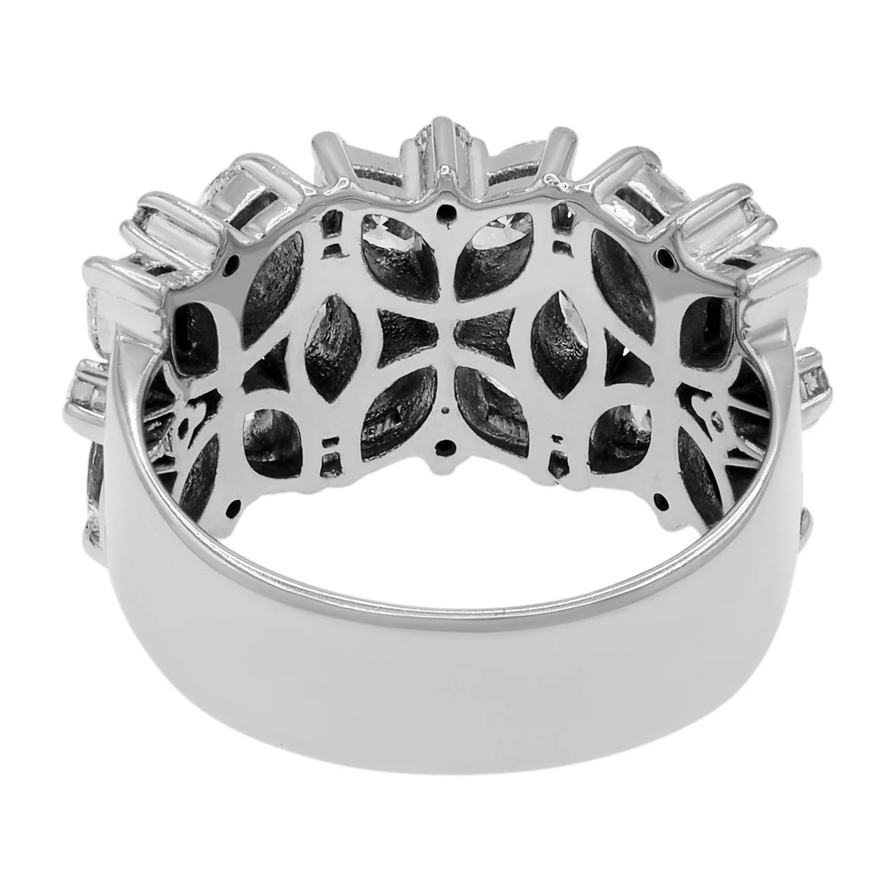 18k White Gold 3.98 Carat Quatrefoil Blossom Marquis Ring - Image 2