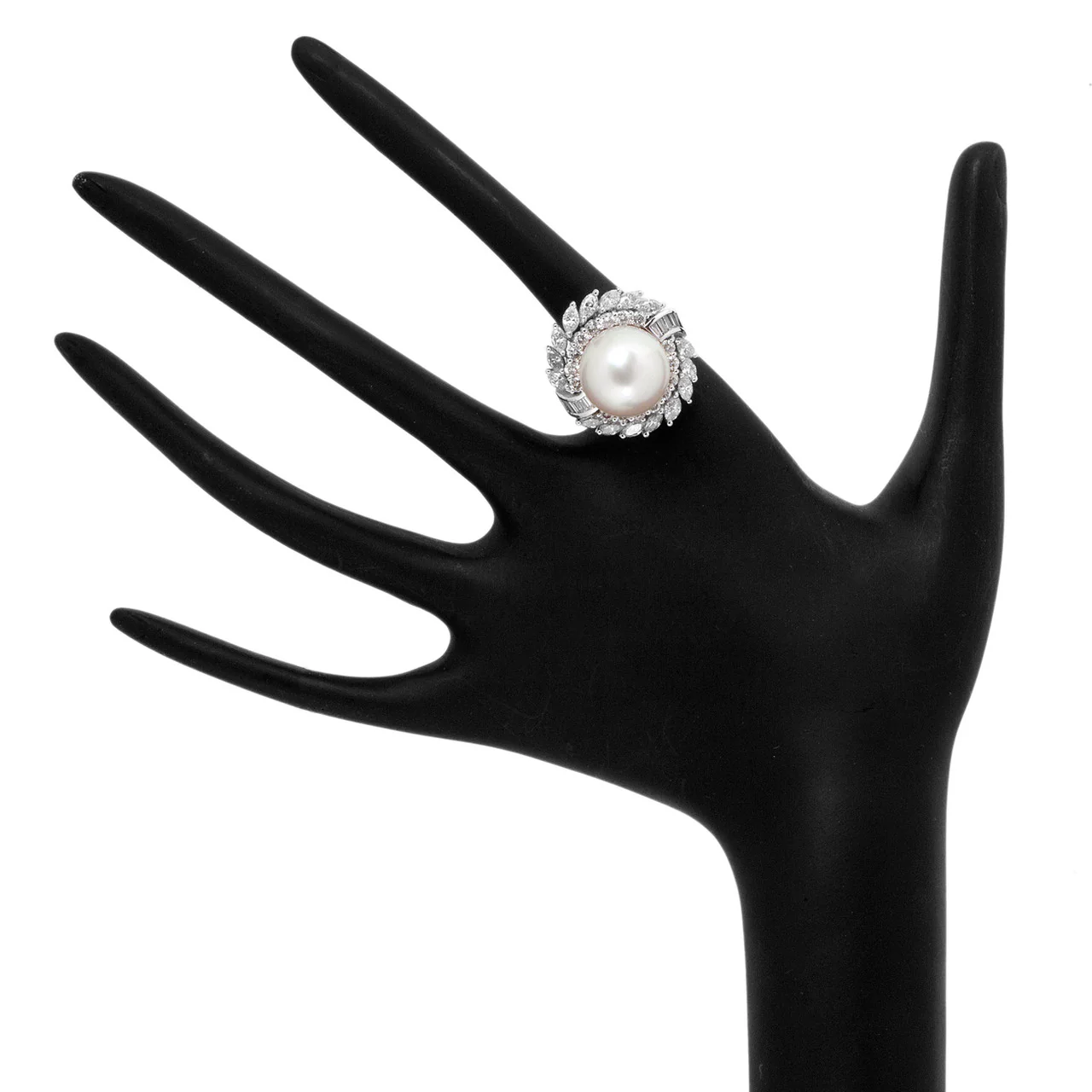 18K White Gold South Sea Pearl Diamond Cluster Ring - Image 4
