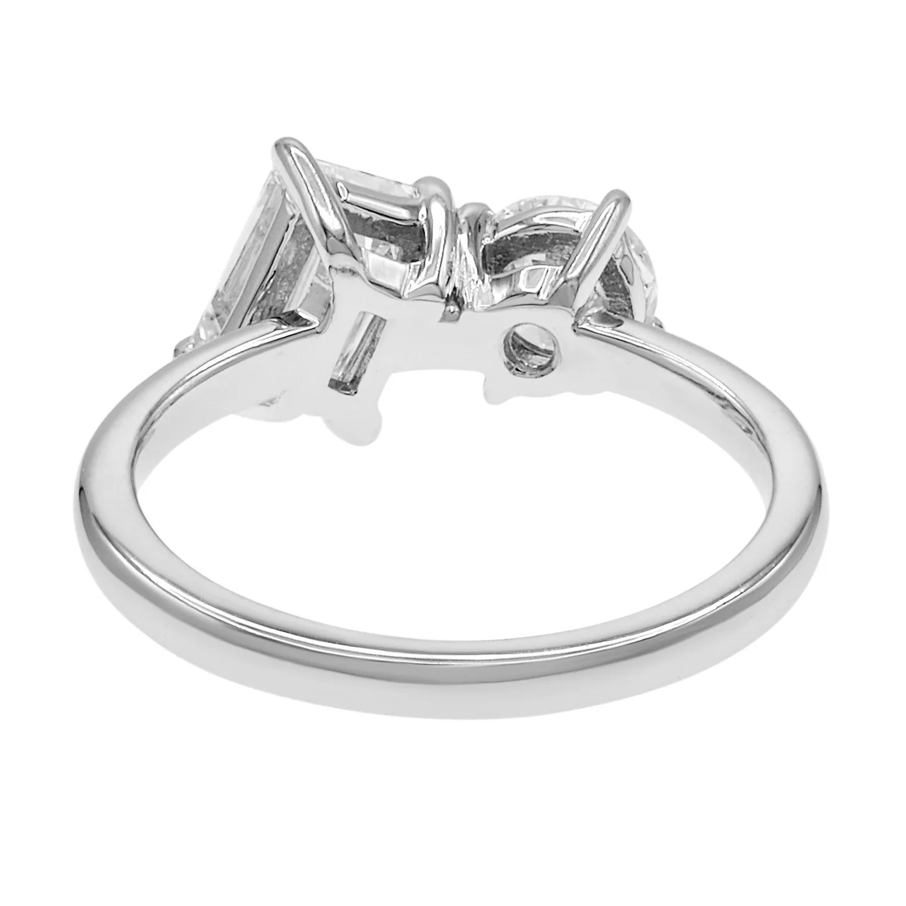 18K White Gold Toi et Moi Diamond Ring - Image 2