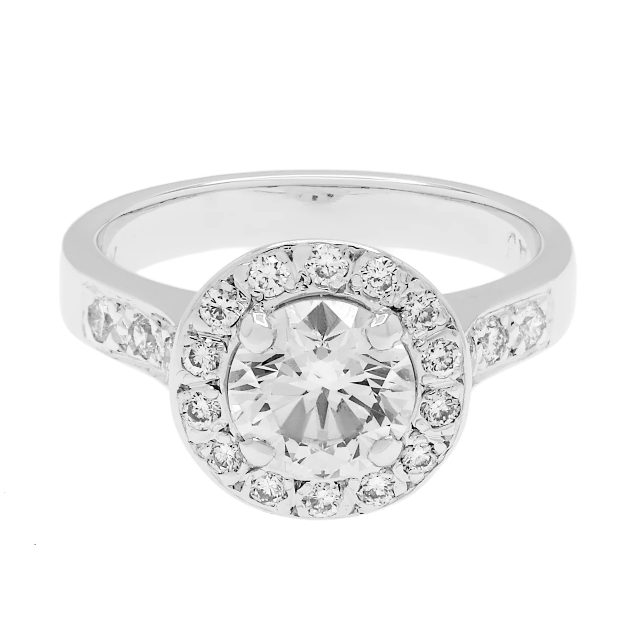 19K White Gold 0.68 Carat Diamond Halo Ring