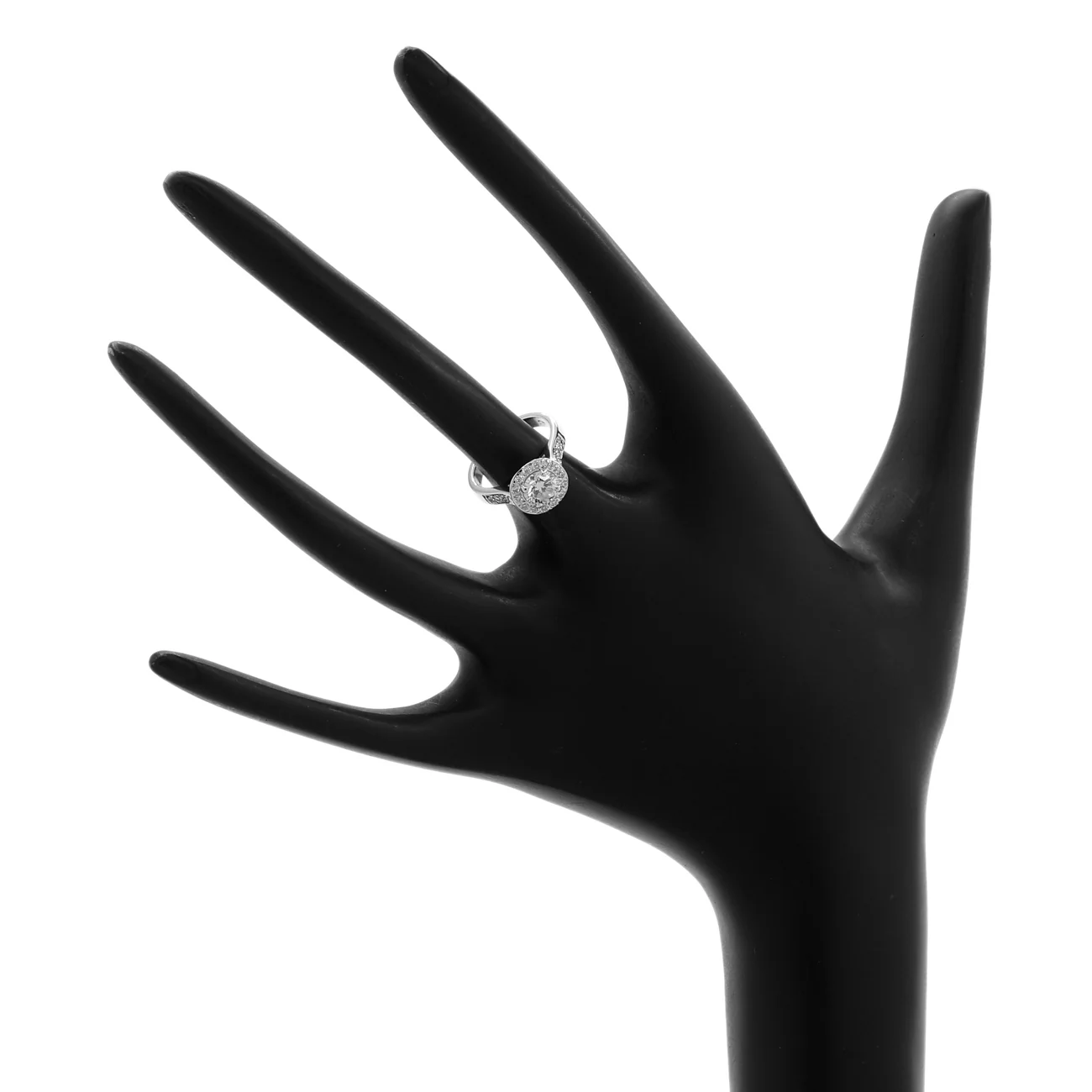 19K White Gold 0.68 Carat Diamond Halo Ring - Image 3