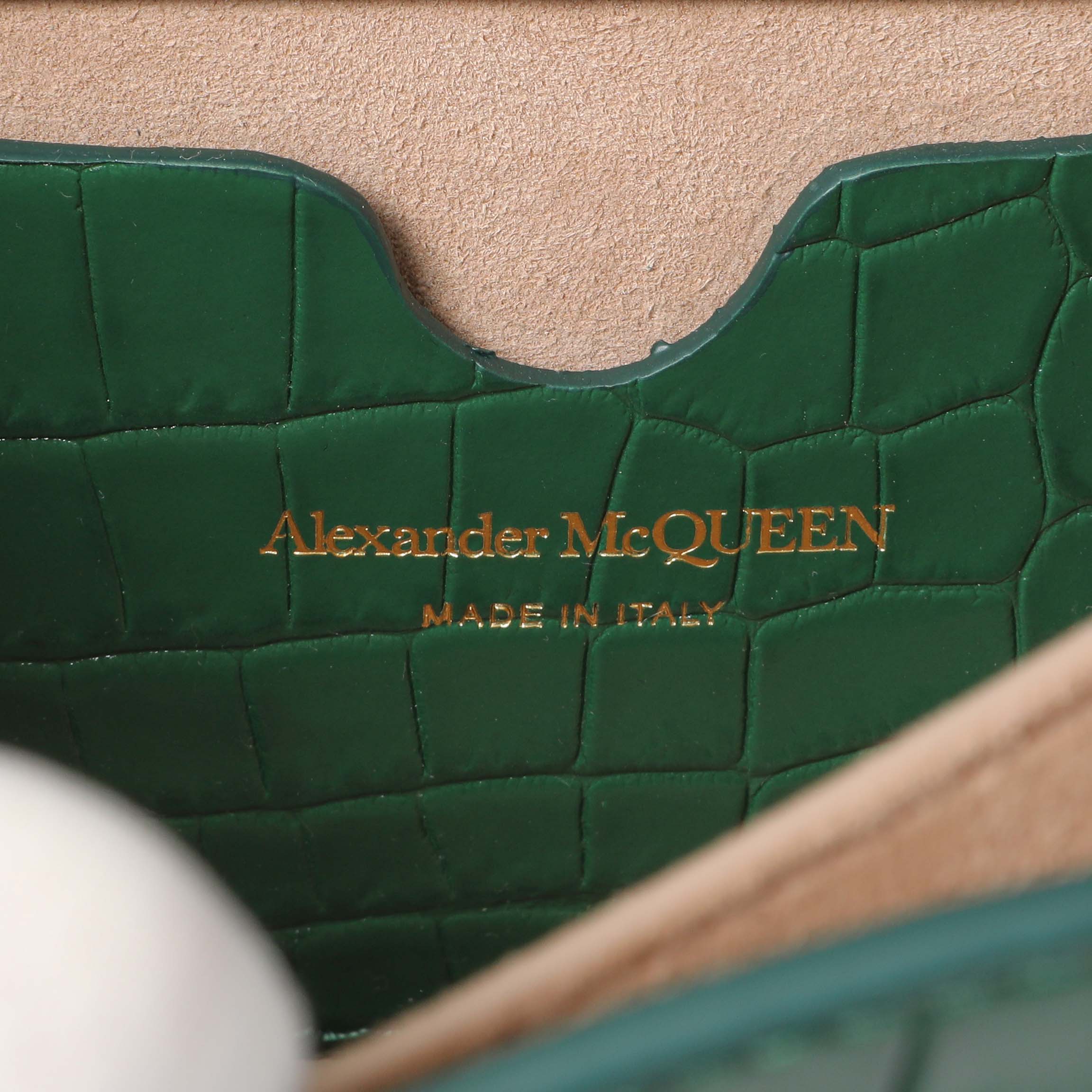 Alexander McQueen Green Crocodile Embossed Calfskin Knuckle Crossbody - Image 5