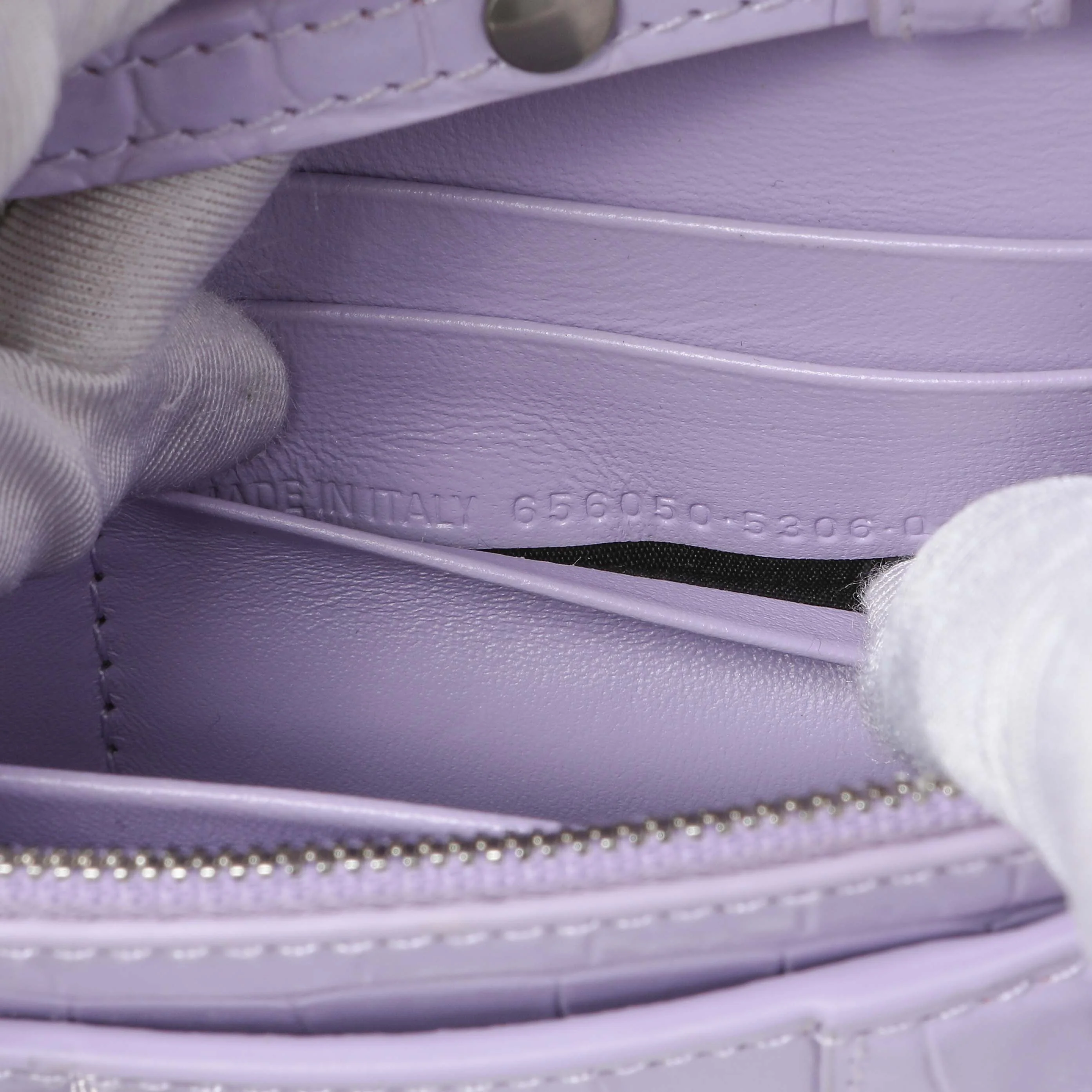 Balenciaga Lilac Shiny Calfskin Crocodile Embossed Hourglass Chain Bag - Image 10