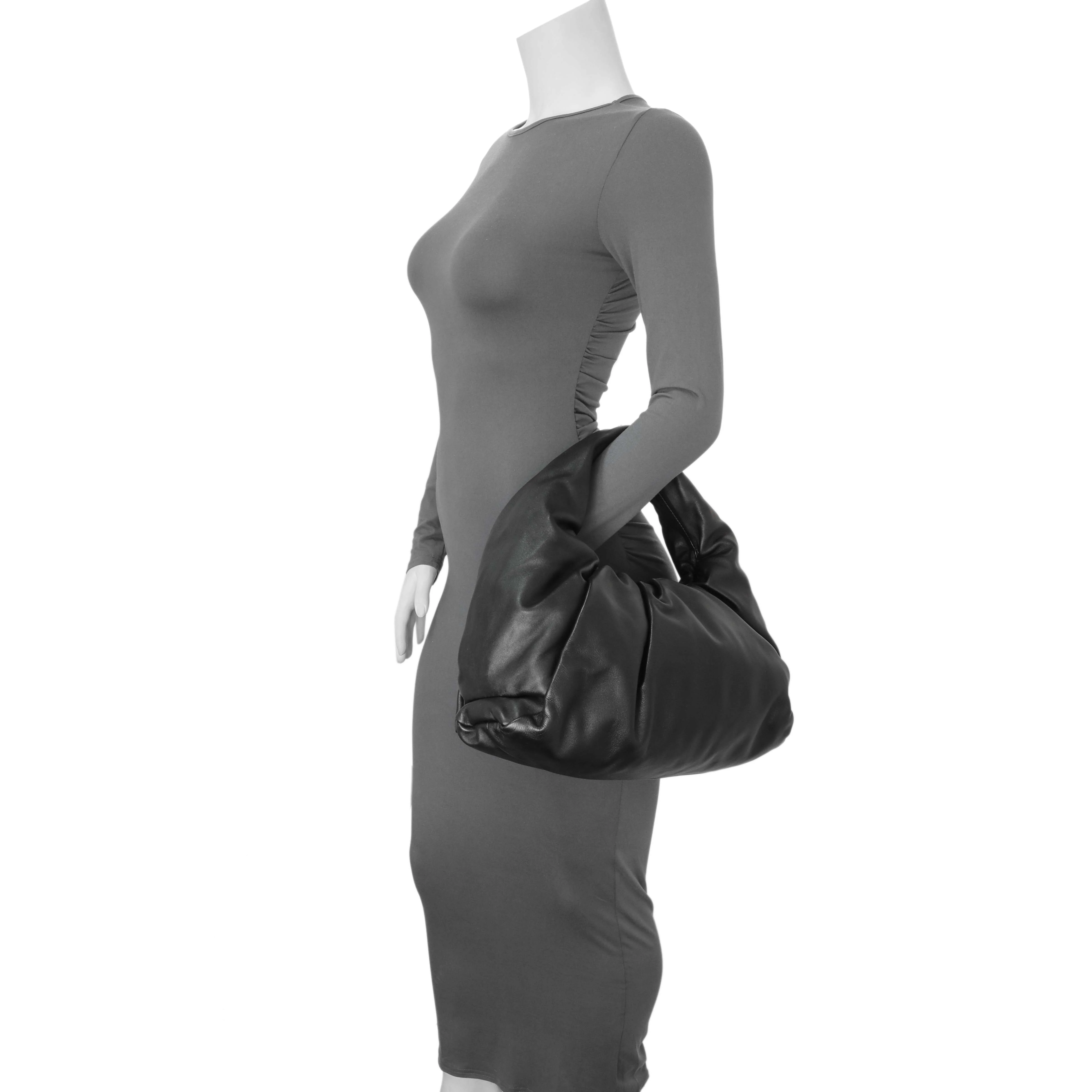 Bottega Veneta Black Smooth Butter Calfskin Small The Shoulder Pouch - Image 8