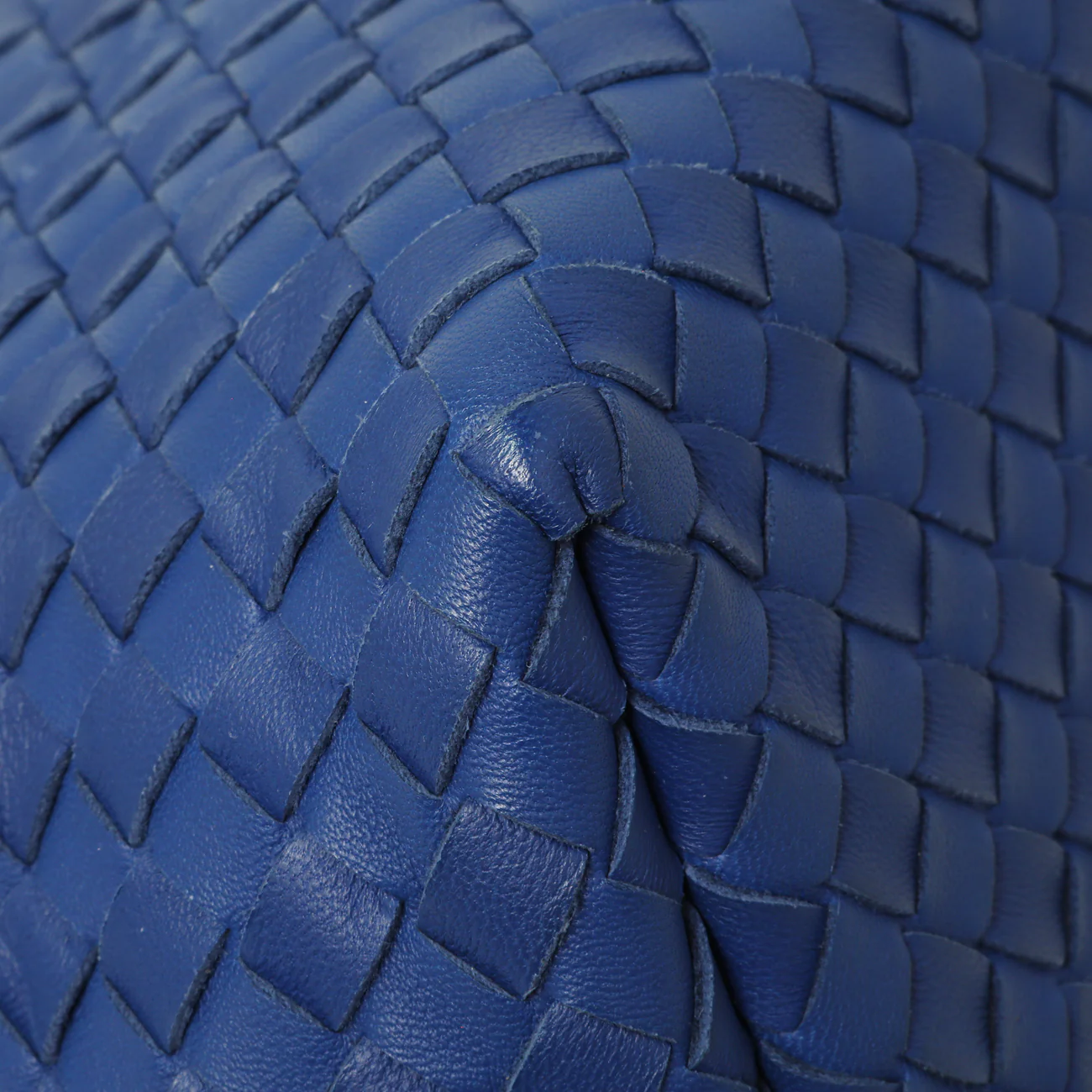 Bottega Veneta Blue Nappa Intrecciato Medium Garda Bag - Image 6