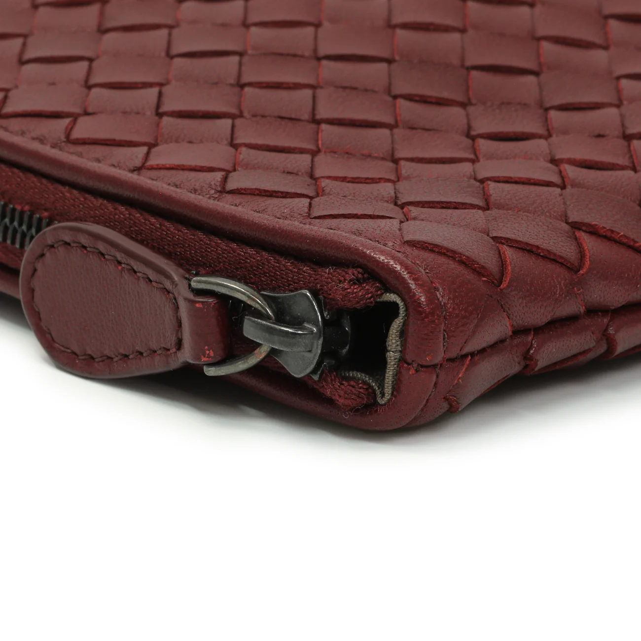 Bottega Veneta Burgundy Nappa Intrecciato Zip Pouch - Image 7