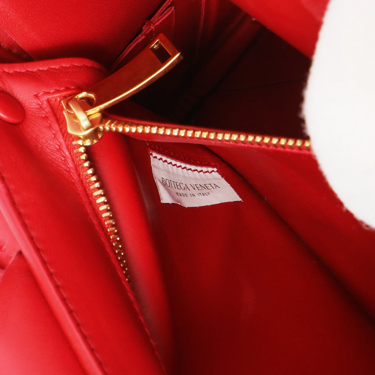 Bottega Veneta Red Nappa Intreccio Padded Top Handle Shoulder Bag - Image 6