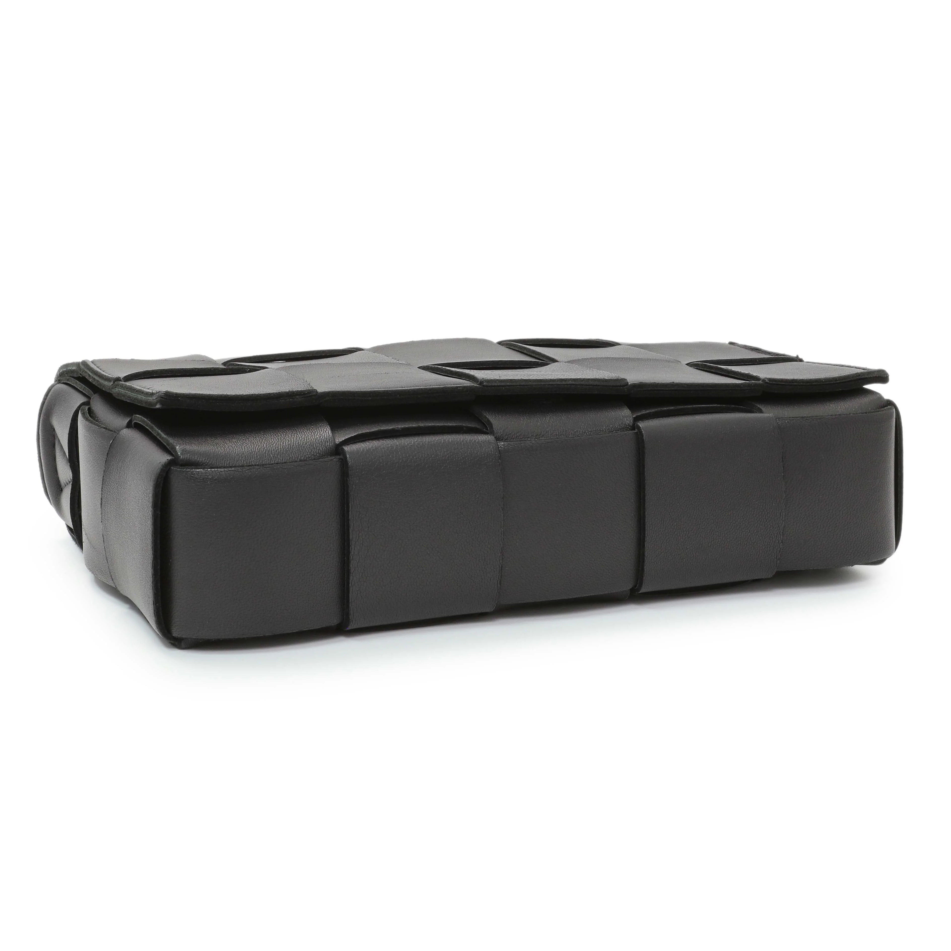 Bottega Venetta Black Lambskin Maxi Intrecciato Cassette Crossbody Bag - Image 4
