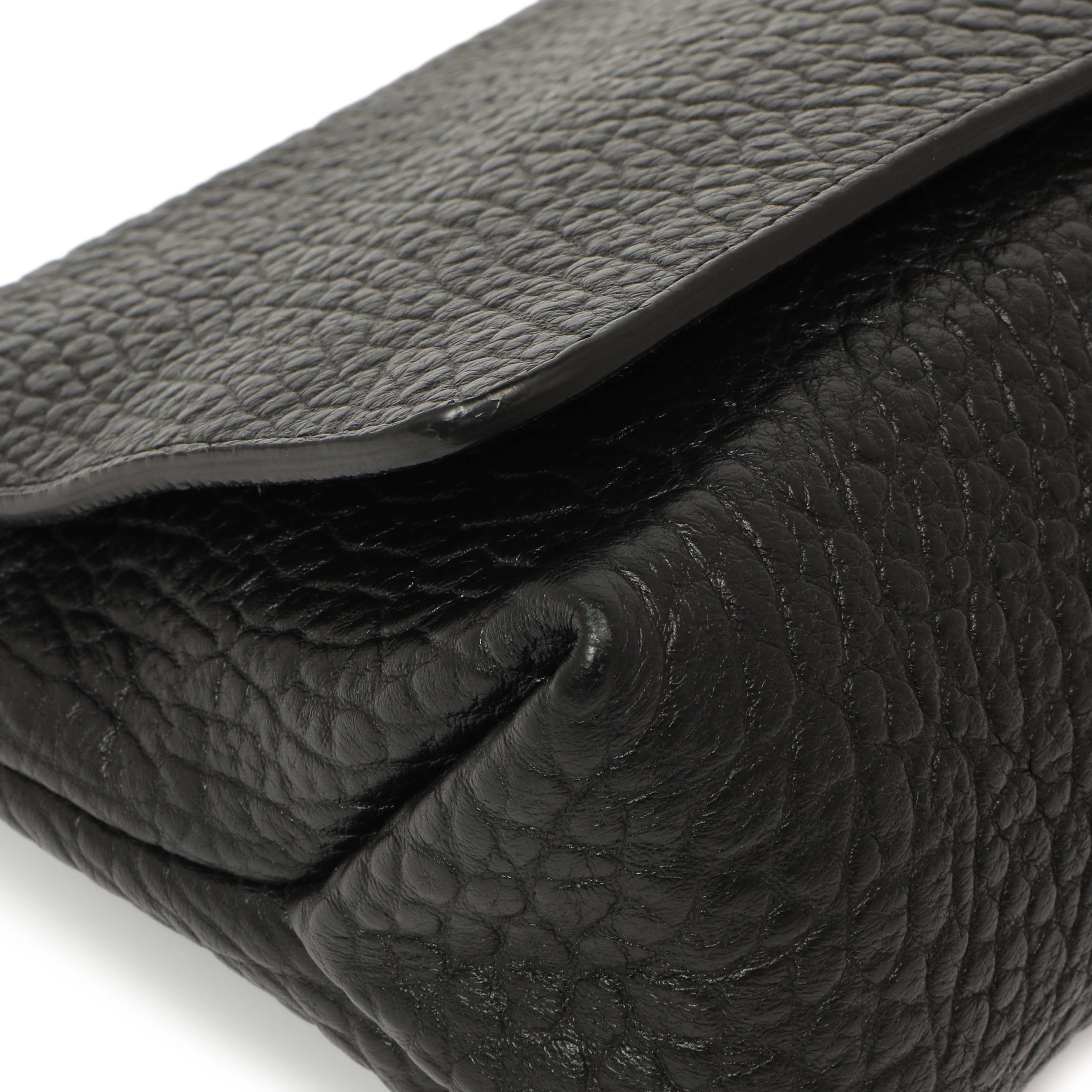 Burberry Black Grained Calfskin Mildenhall Crossbody - Image 4