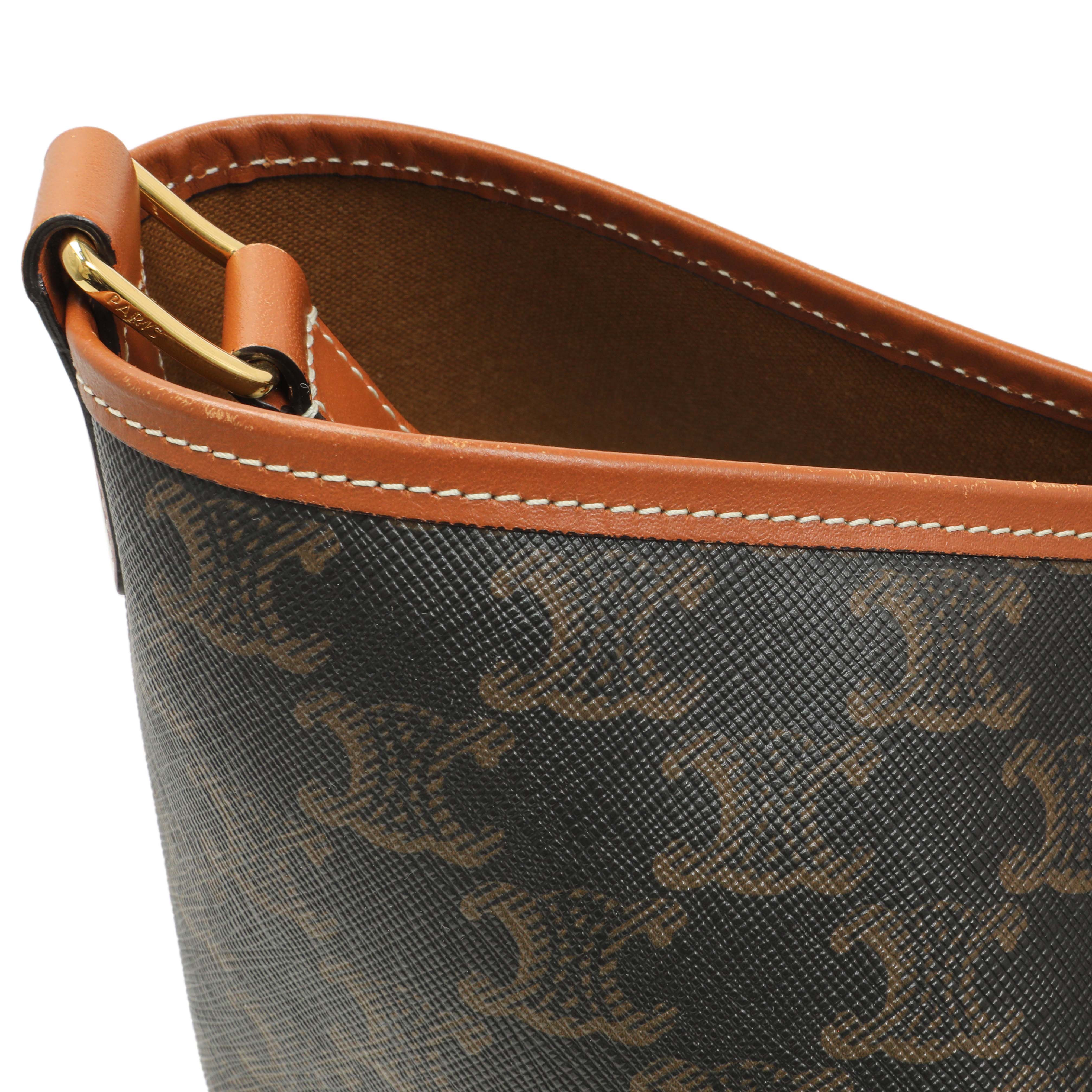 Celine Tan Triomphe Canvas Calfskin Medium Bucket Bag - Image 11