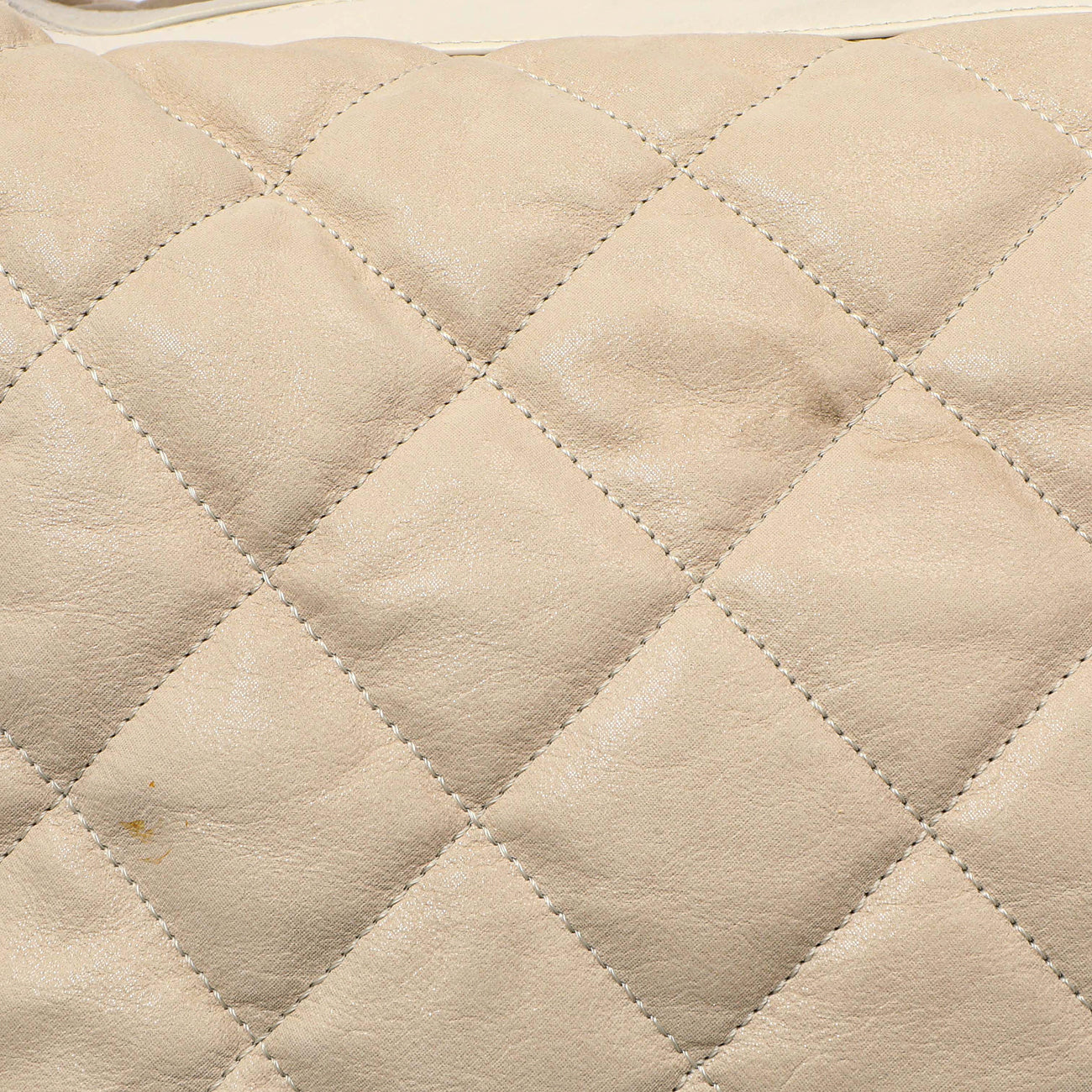 Chanel Beige Quilted Iridescent Calfskin Coco Daily - Image 9