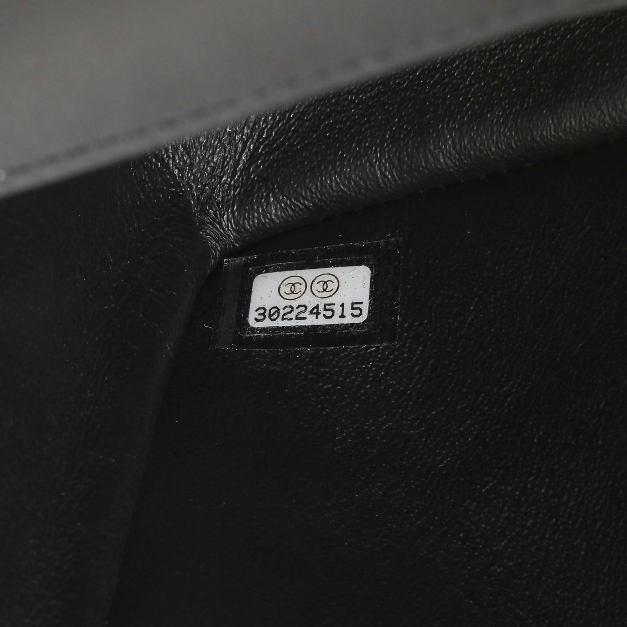 Chanel Black Aged Calfskin Chevron 2.55 Reissue Flap 224 - Image 6