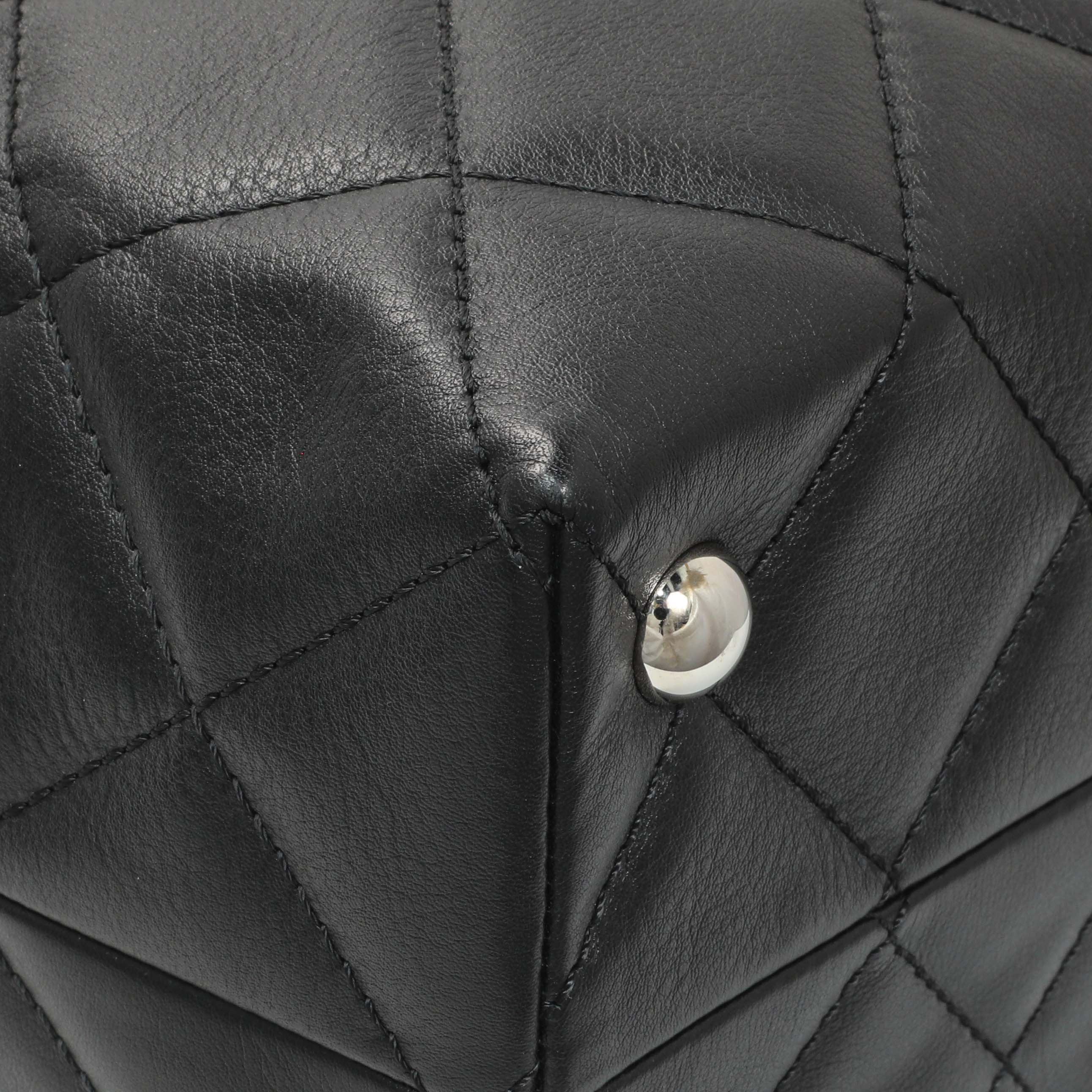 Chanel Black Calfskin Quilted Large In the Business Tote - Image 4