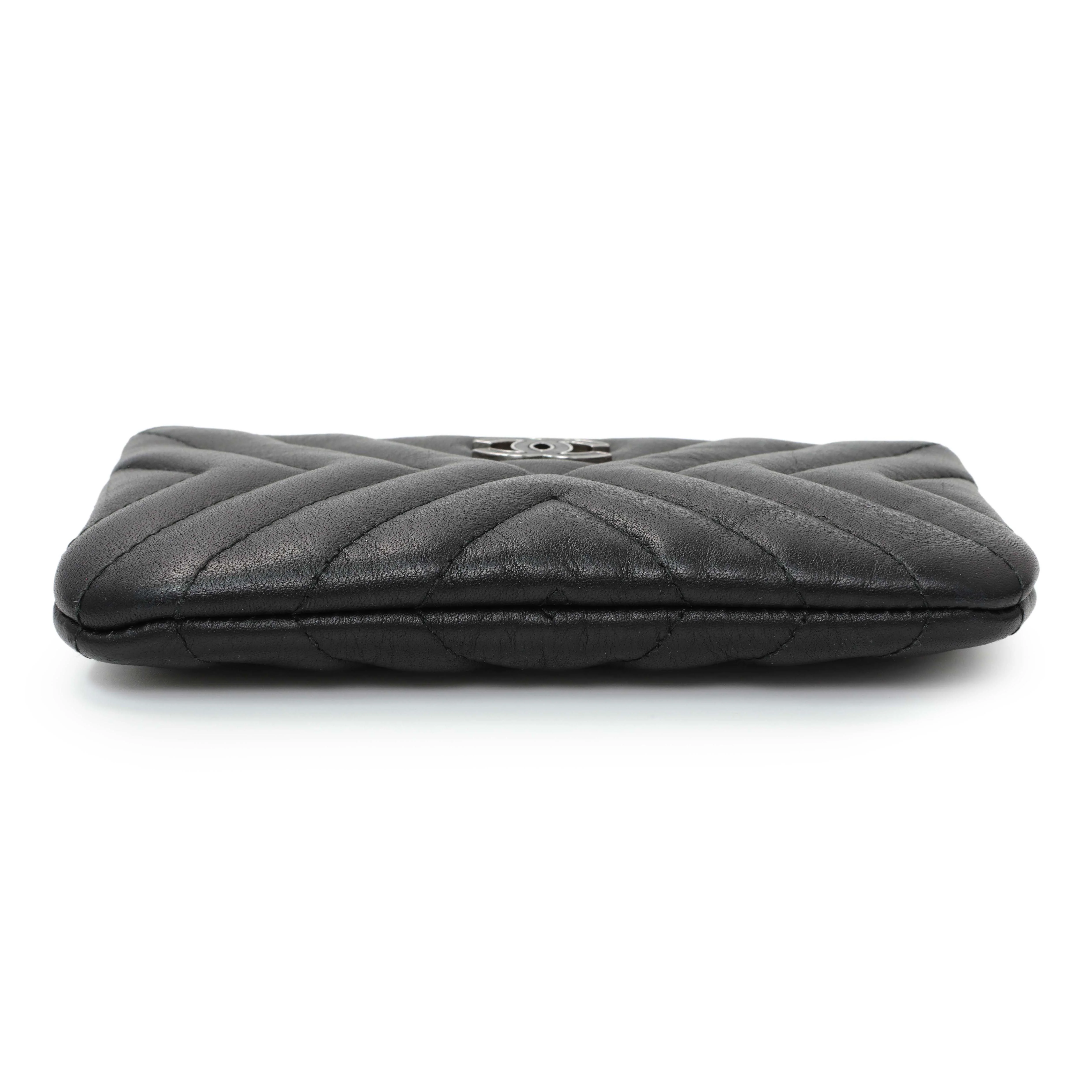 Chanel Black Calfskin Tassel Small Cosmetic Pouch - Image 3