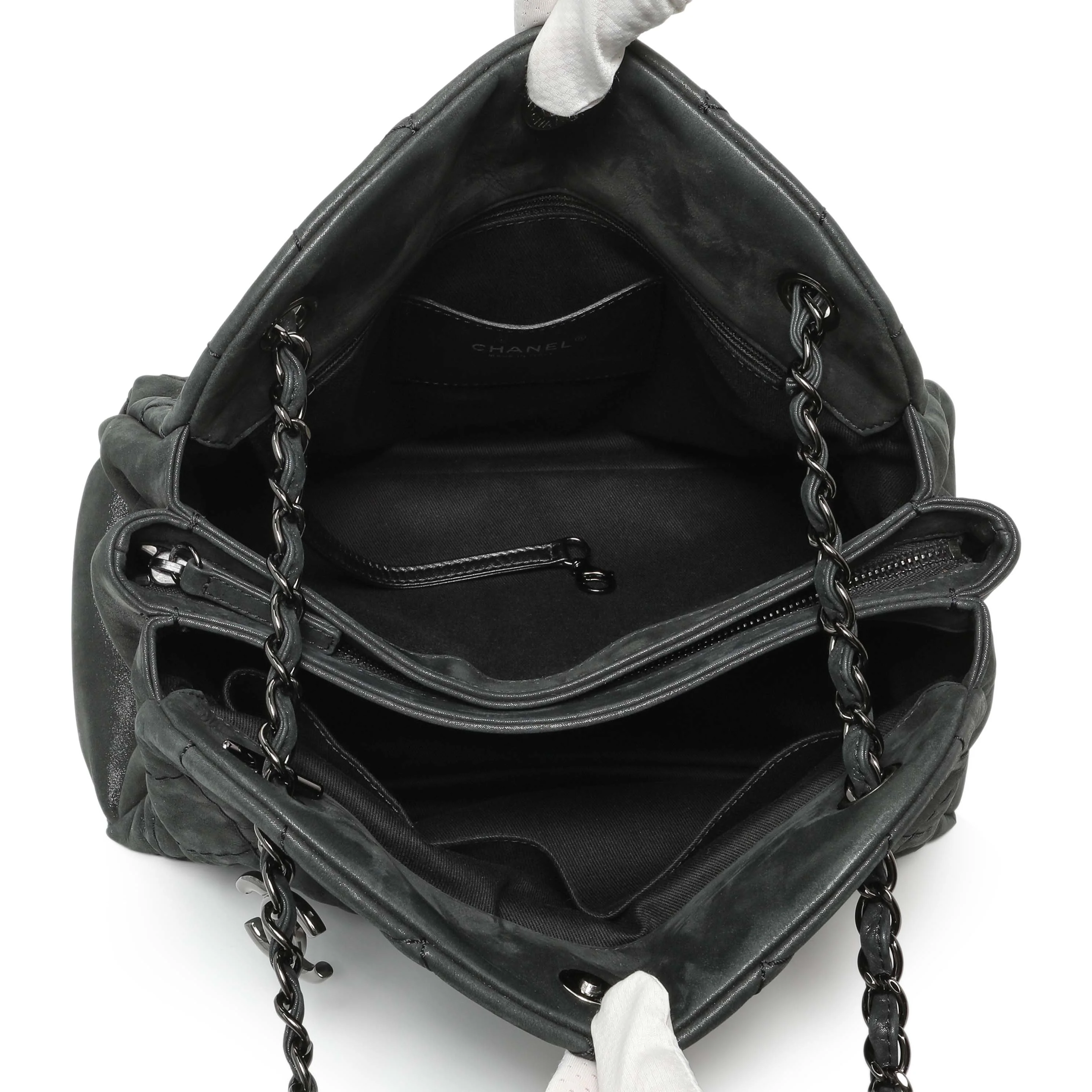 Chanel Black Iridescent Calfskin Quilted Large Just Mademoiselle Bowling Bag - Image 8