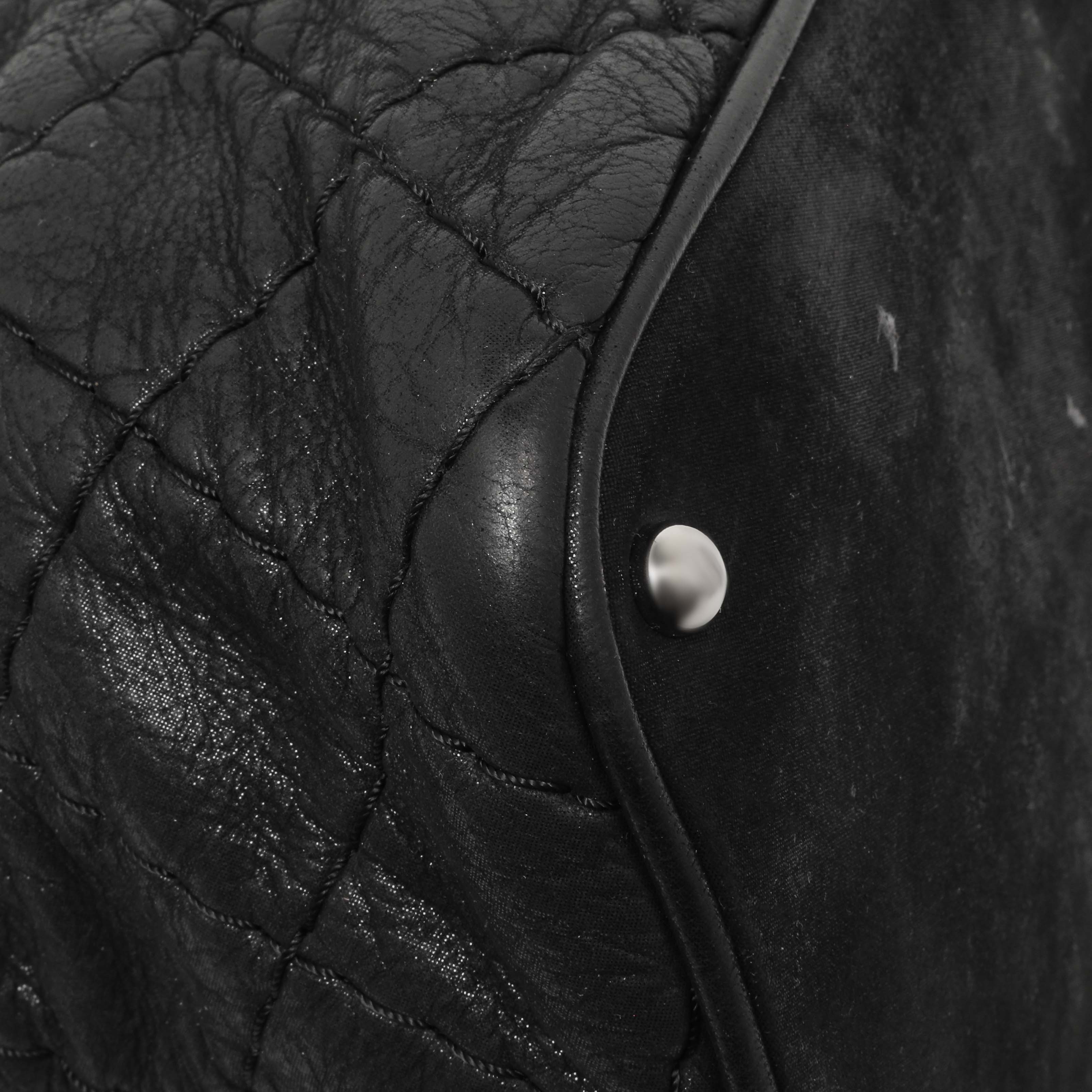 Chanel Black Iridescent Quilted Calfskin Sea Hit Tote - Image 6