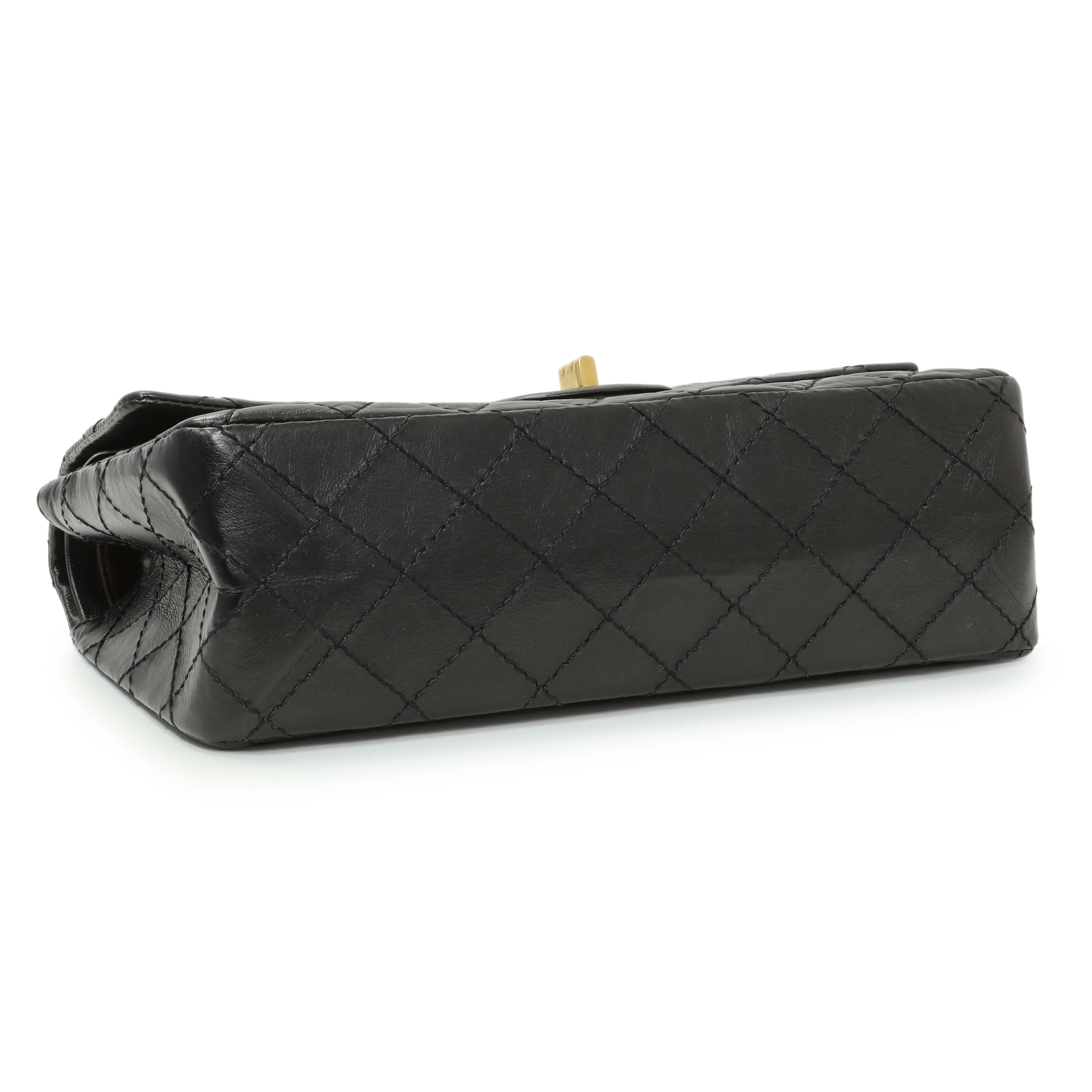 Chanel Black Quilted Aged Calfskin 2.55 Reissue 225 Flap - Image 3
