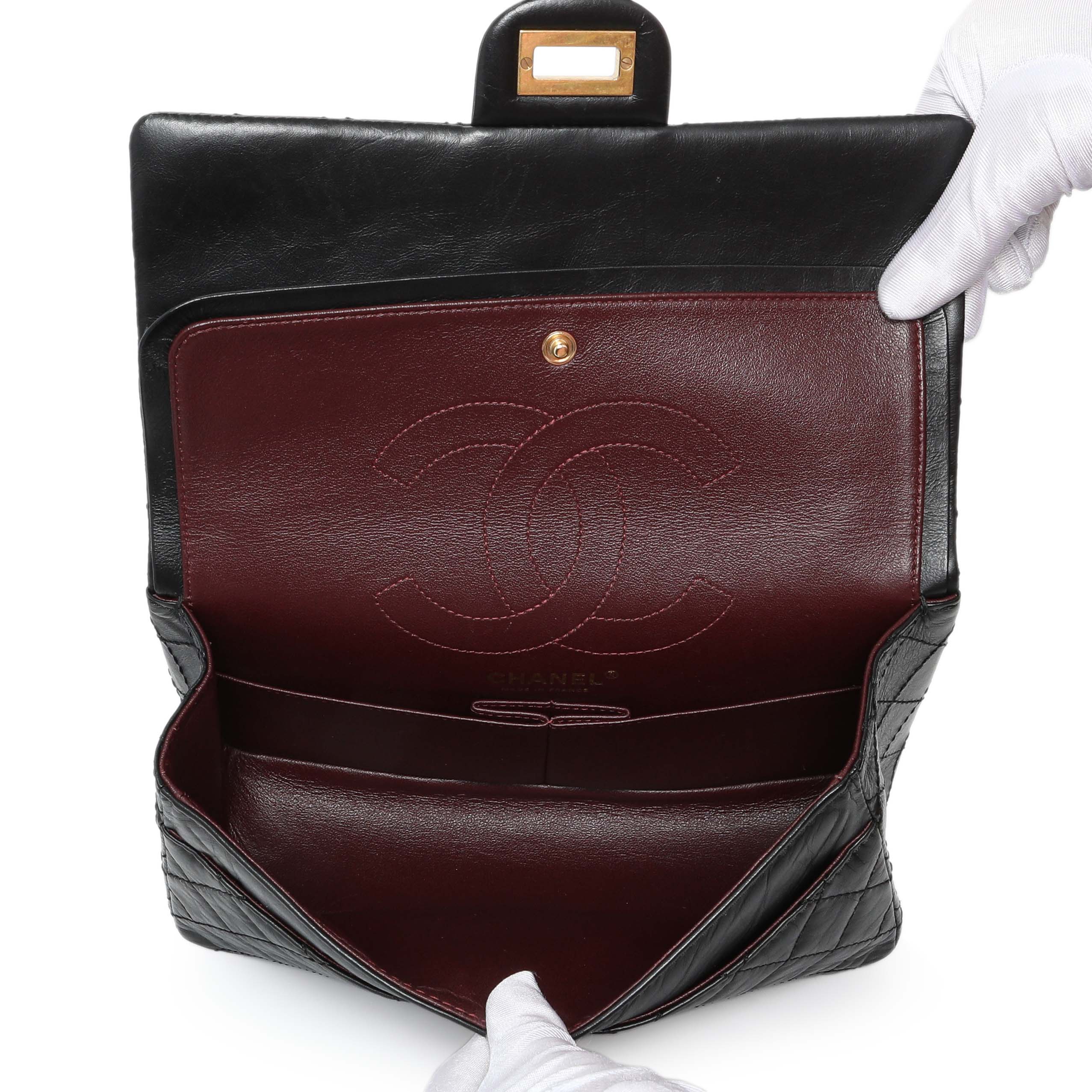 Chanel Black Quilted Aged Calfskin 2.55 Reissue 225 Flap - Image 4