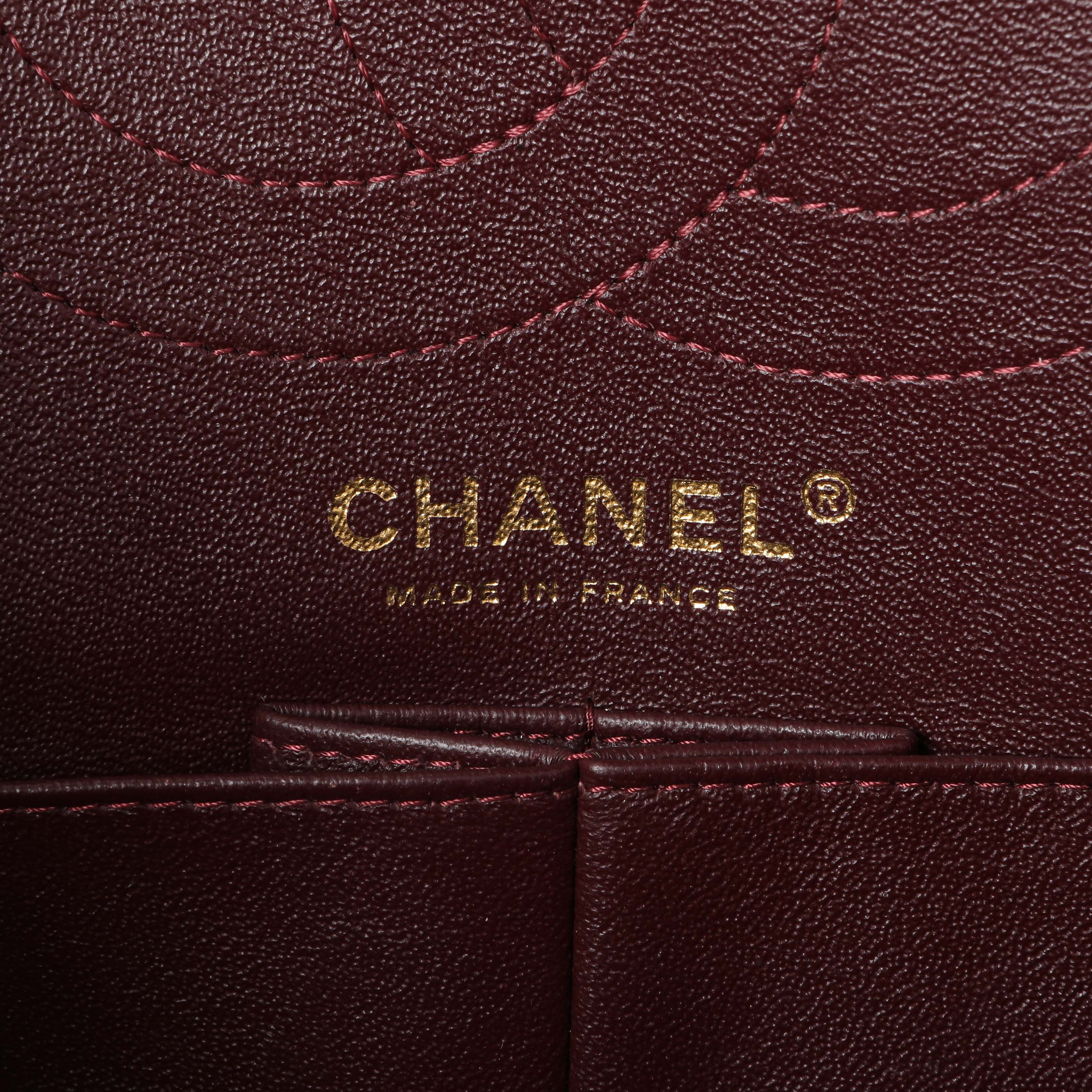 Chanel Black Quilted Aged Calfskin 2.55 Reissue 225 Flap - Image 5