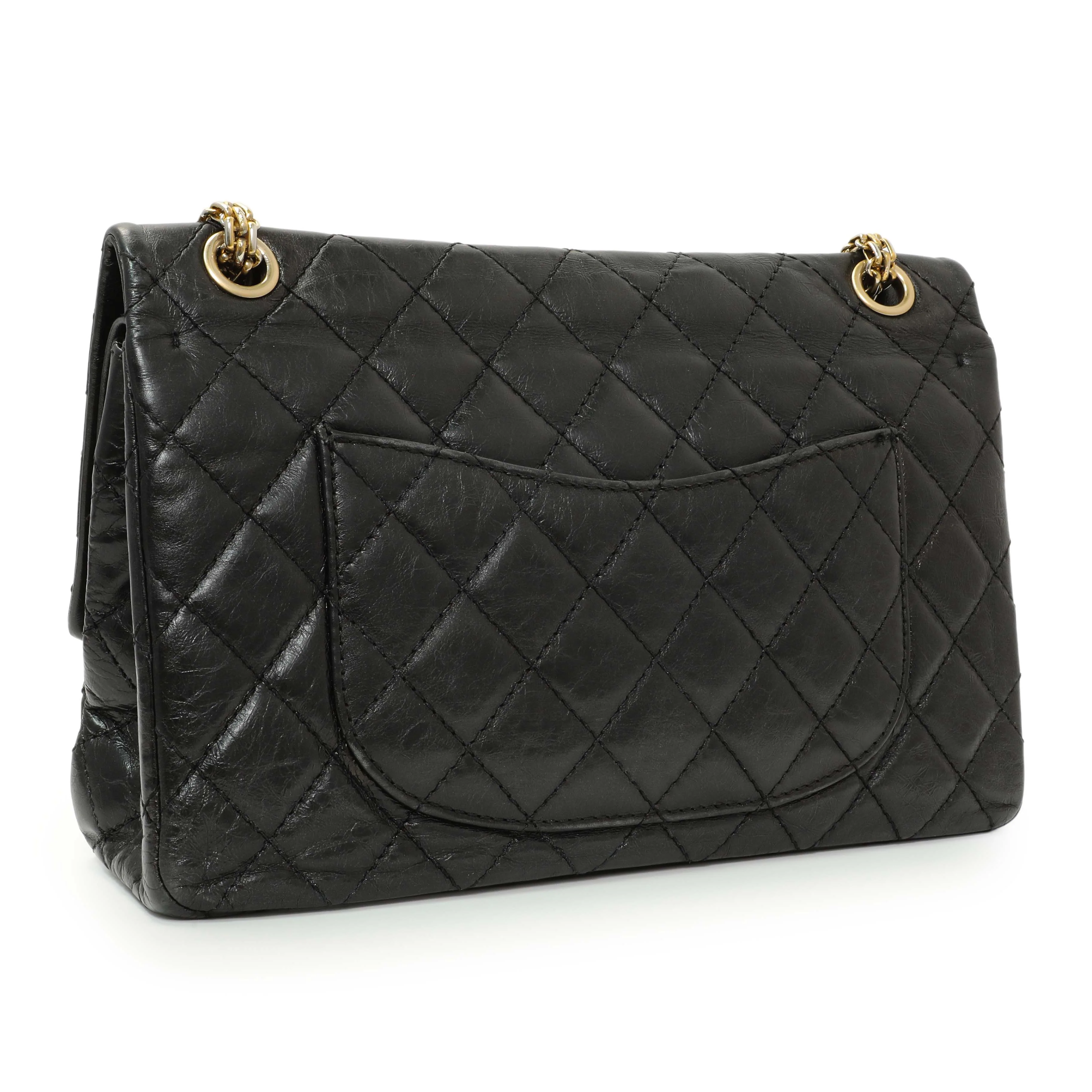 Chanel Black Quilted Aged Calfskin 2.55 Reissue 226 Flap - Image 2