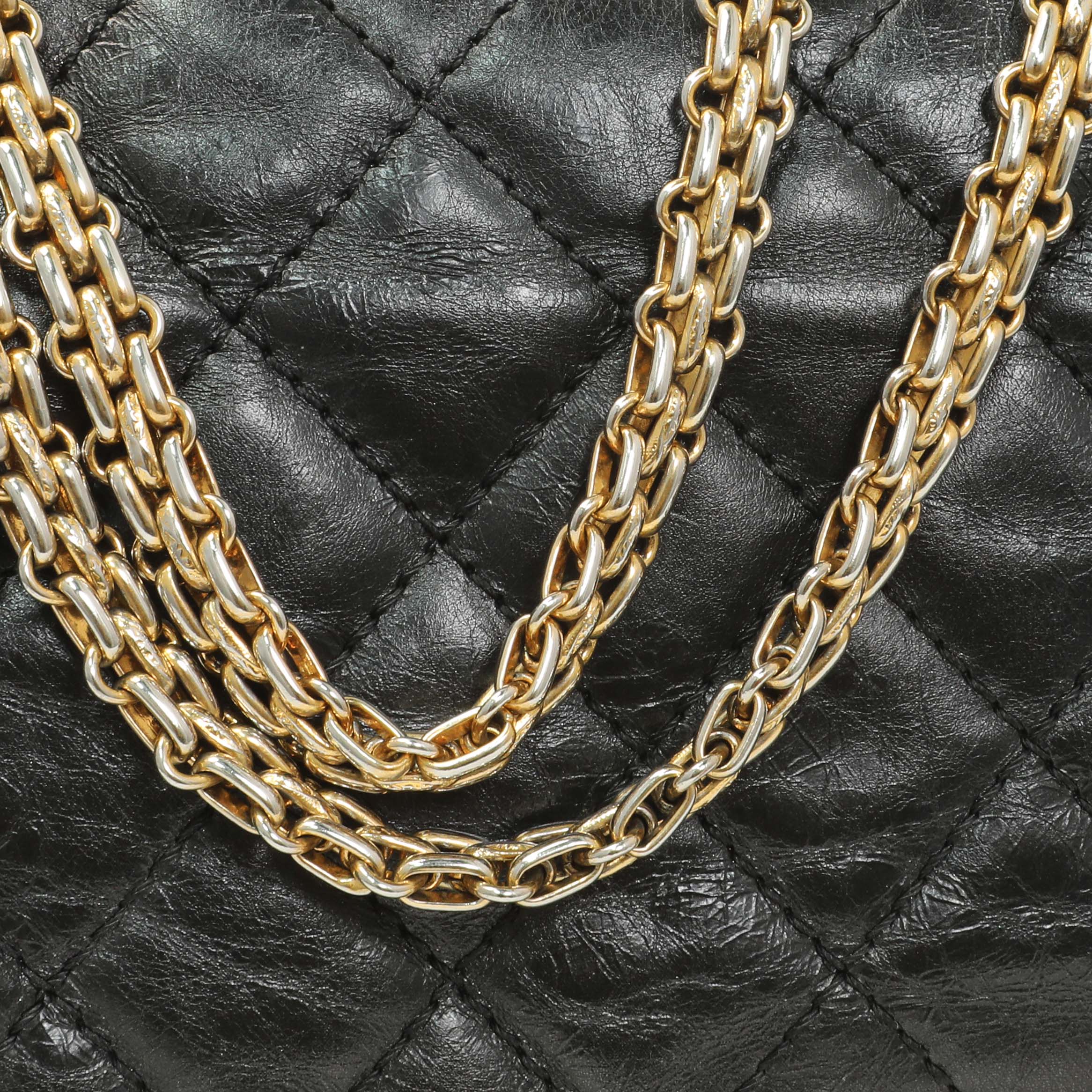 Chanel Black Quilted Aged Calfskin 2.55 Reissue 226 Flap - Image 7