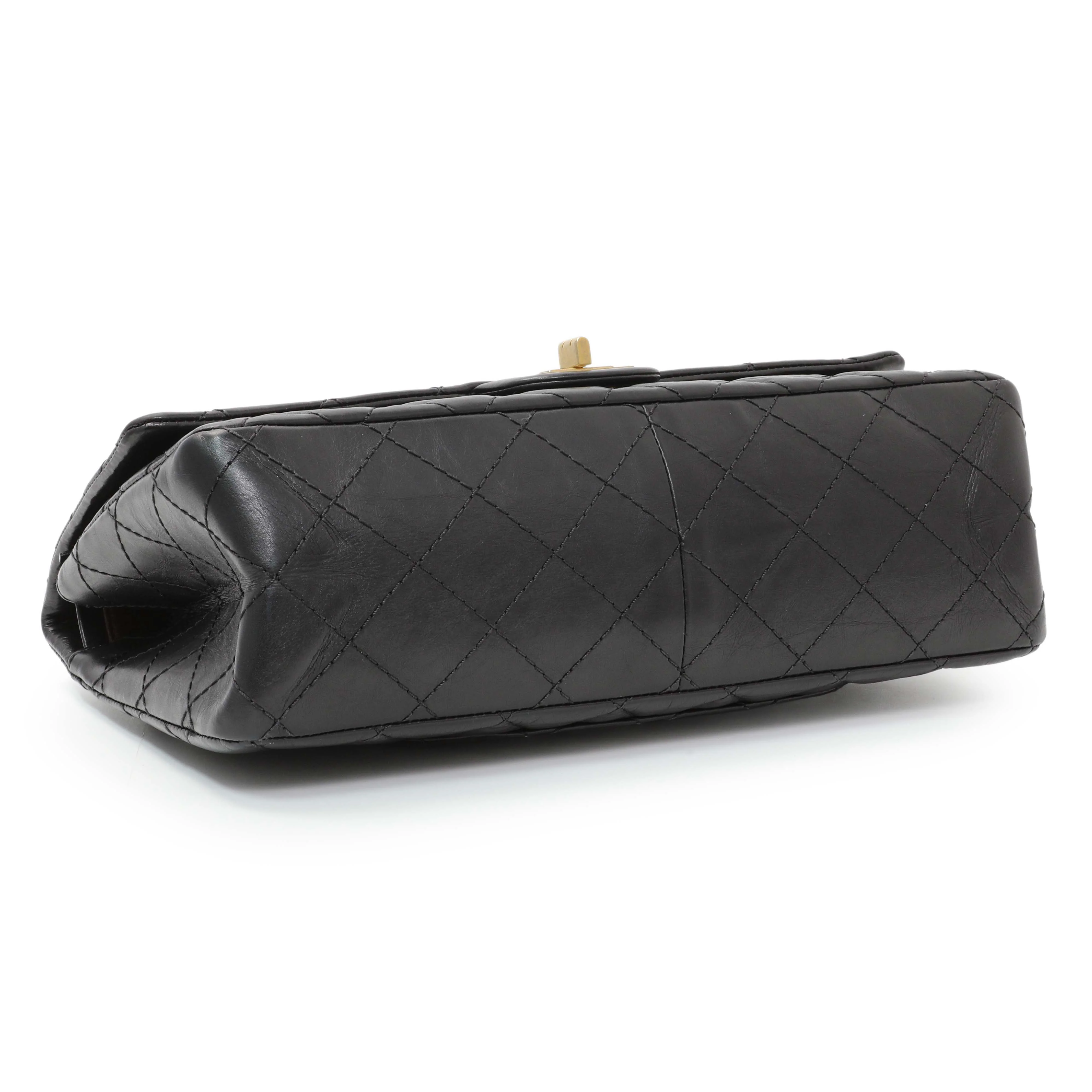 Chanel Black Quilted Aged Calfskin 2.55 Reissue 226 Flap - Image 3