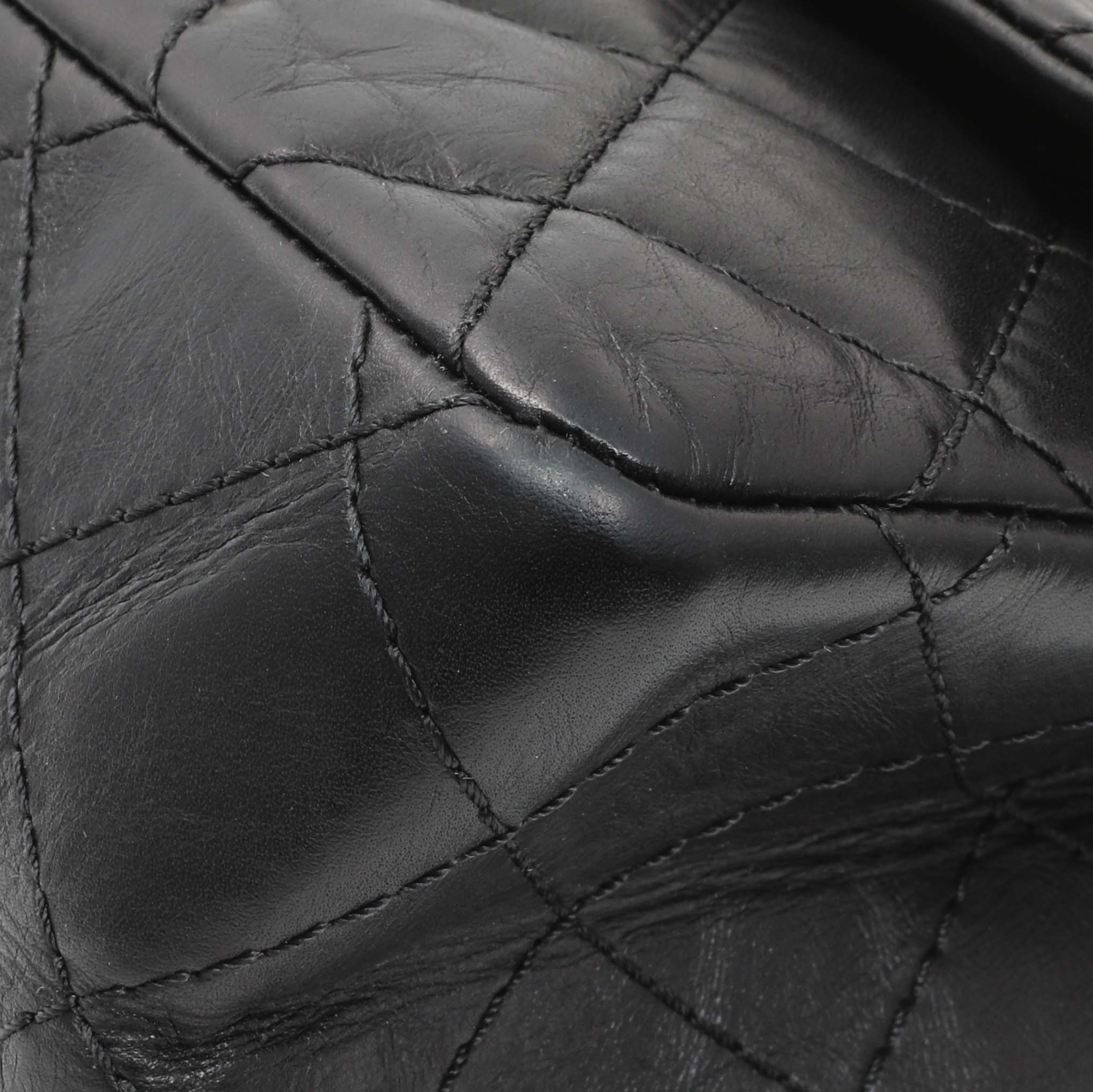 Chanel Black Quilted Aged Calfskin 2.55 Reissue 226 Flap - Image 5