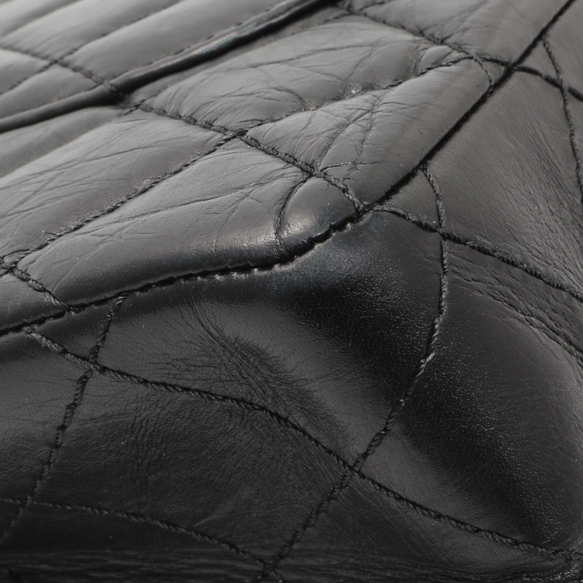 Chanel Black Quilted Aged Calfskin 2.55 Reissue 226 Flap - Image 6