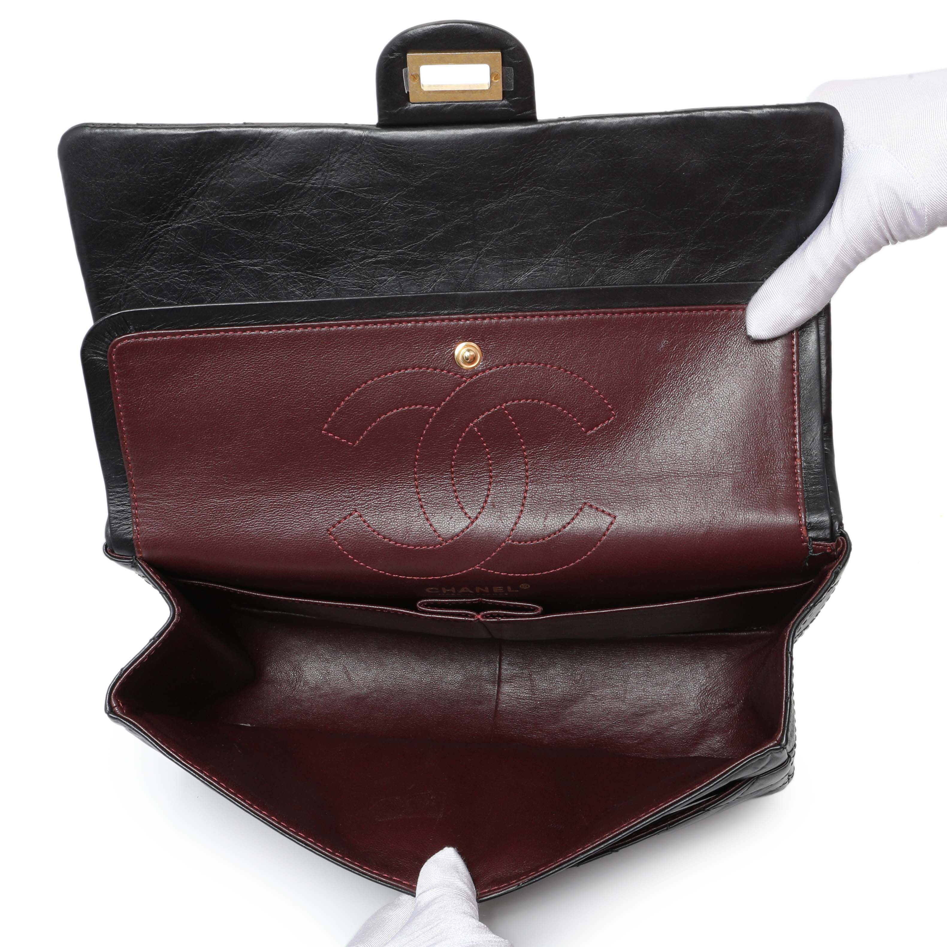 Chanel Black Quilted Aged Calfskin 2.55 Reissue 226 Flap - Image 8