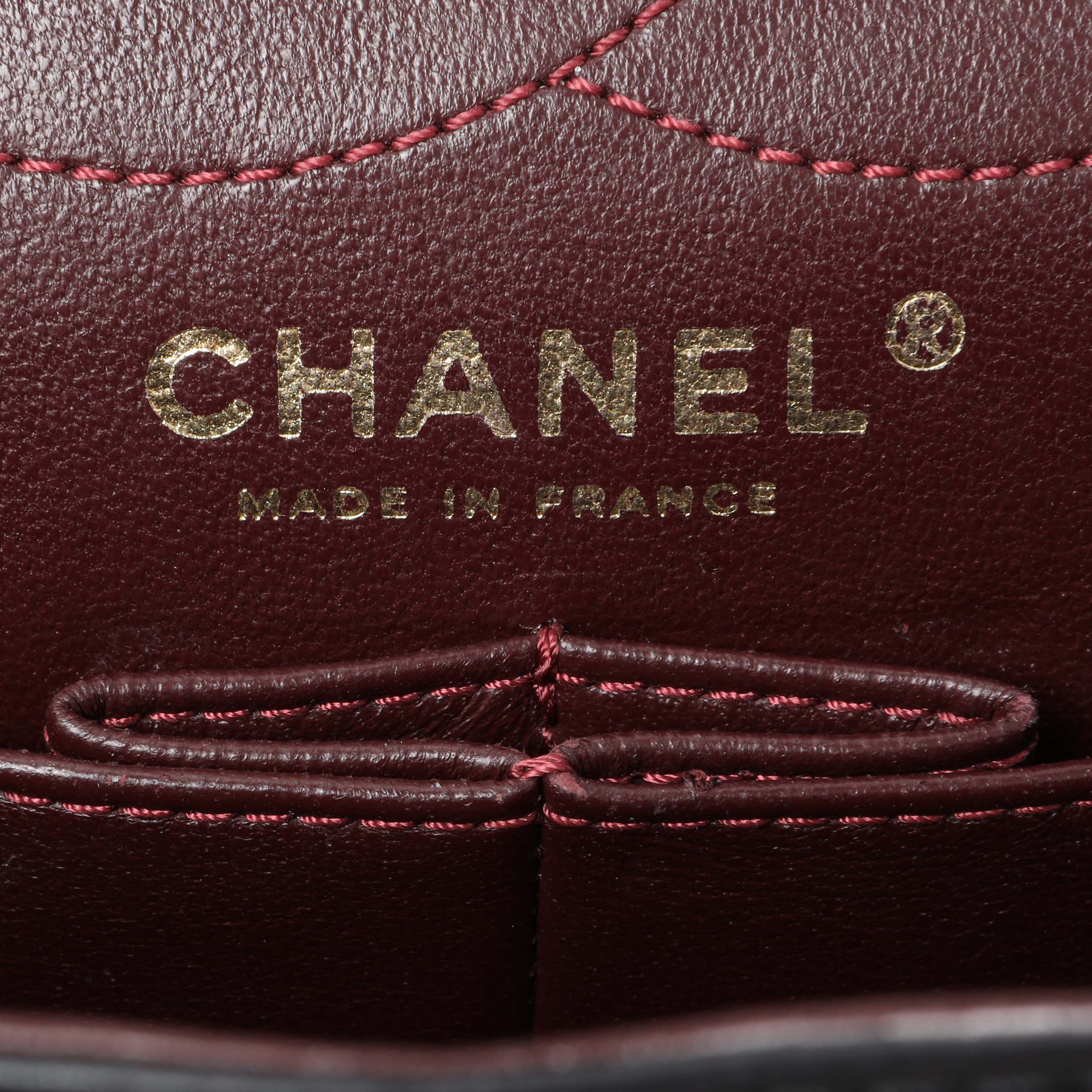Chanel Black Quilted Aged Calfskin 2.55 Reissue 226 Flap - Image 9