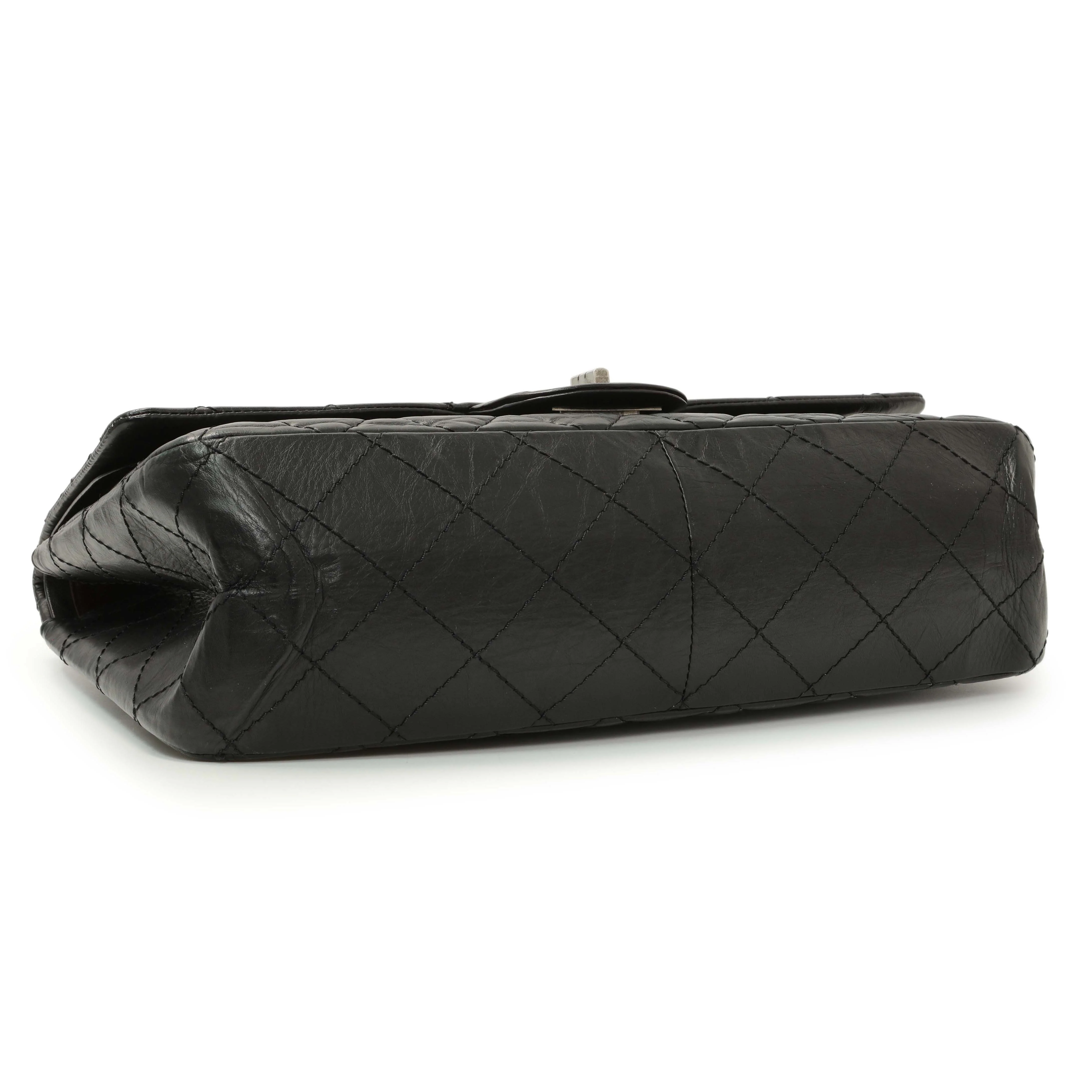 Chanel Black Quilted Aged Calfskin 2.55 Reissue 227 Flap - Image 3