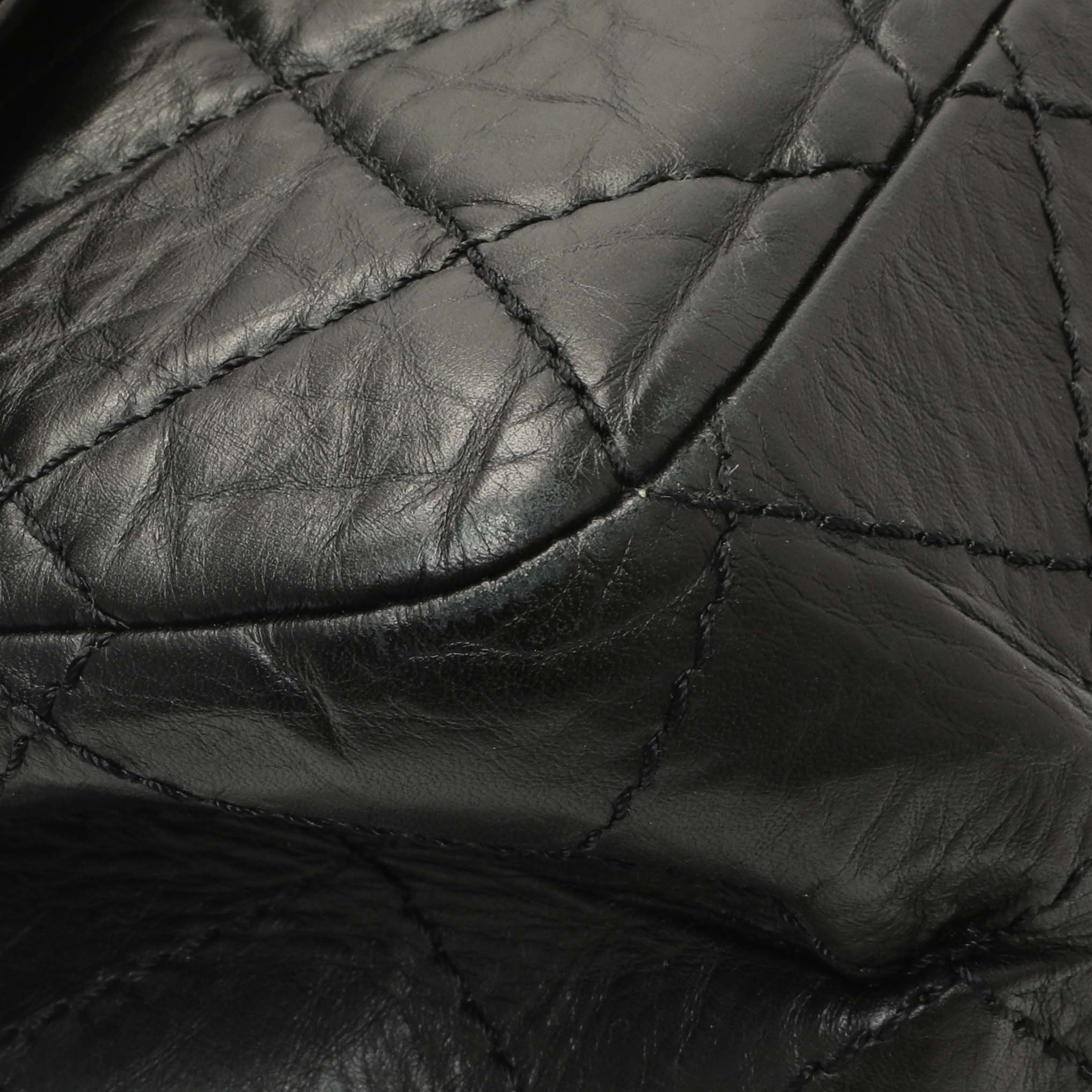Chanel Black Quilted Aged Calfskin 2.55 Reissue 227 Flap - Image 4