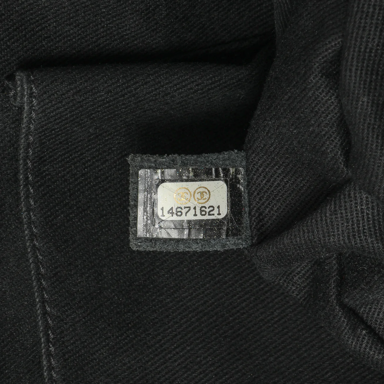 Chanel Black Quilted Calfskin In The Business Camera Bag - Image 6