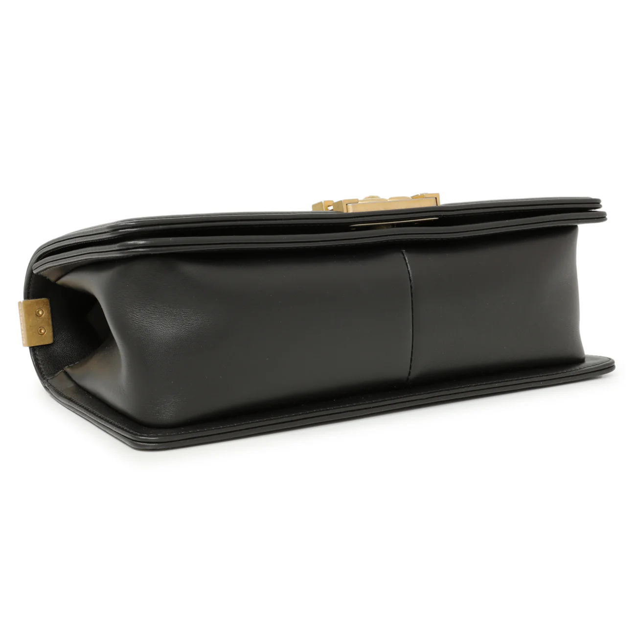 Chanel Black Quilted Calfskin Medium Boy Bag - Image 4