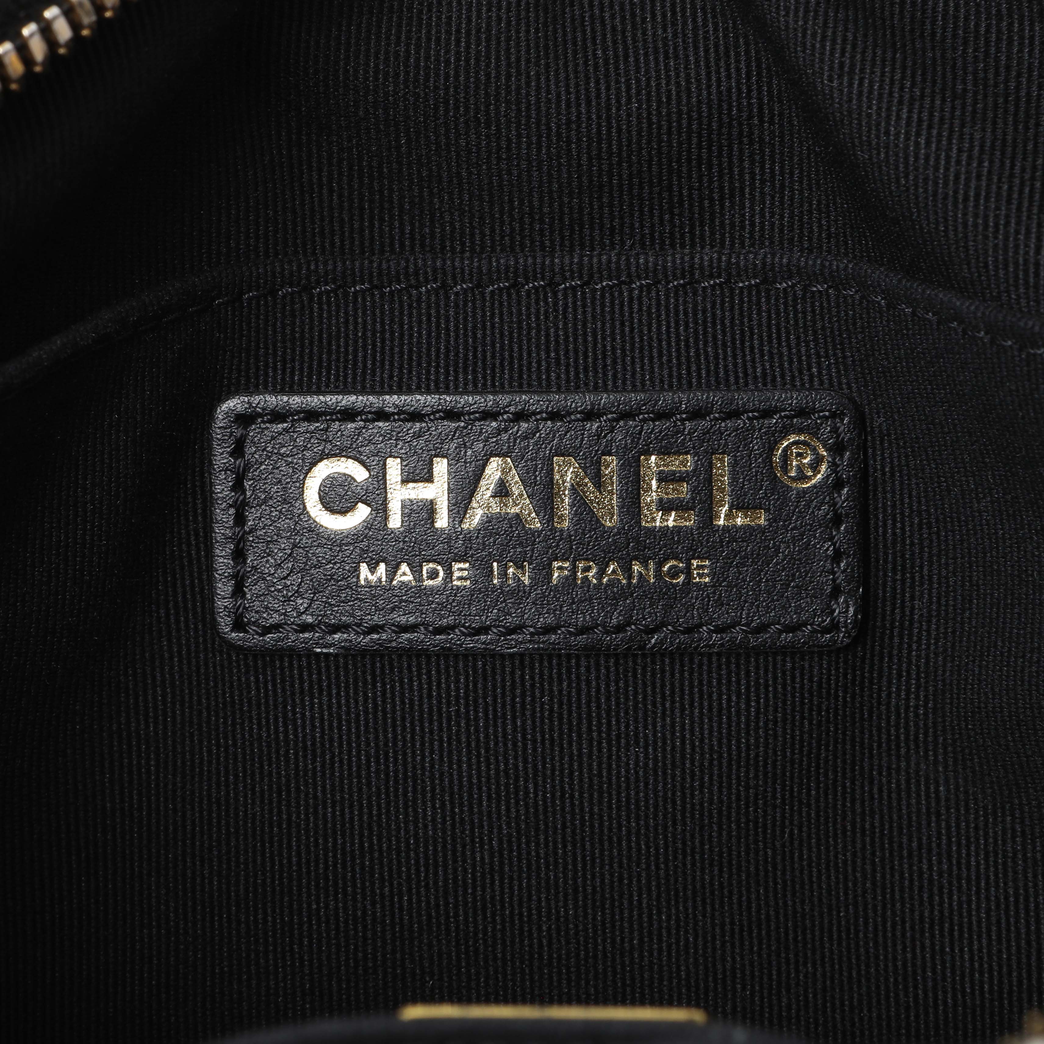 Chanel Black Quilted Calfskin Small Camera Case - Image 11
