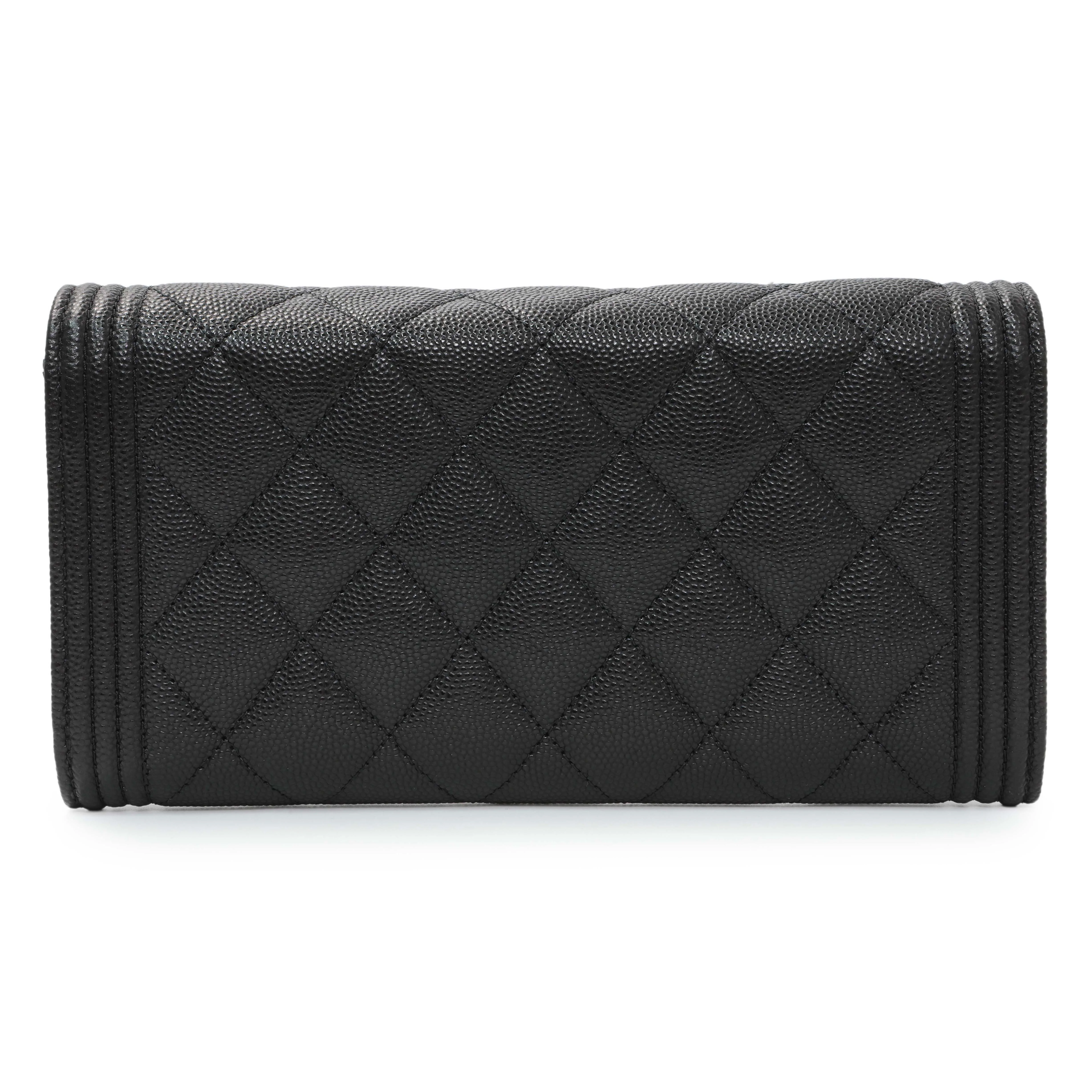 Chanel Black Quilted Caviar Large Boy Gusset Flap Wallet - Image 2