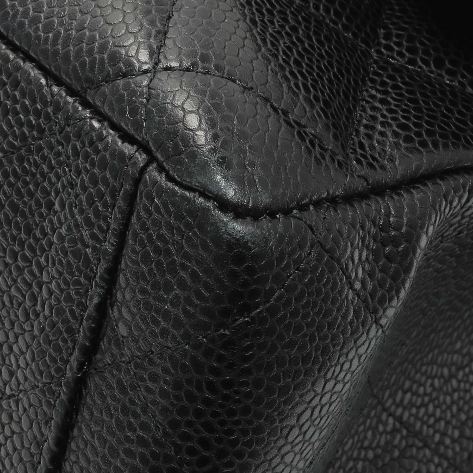 Chanel Black Quilted Caviar Maxi Single Flap - Image 5