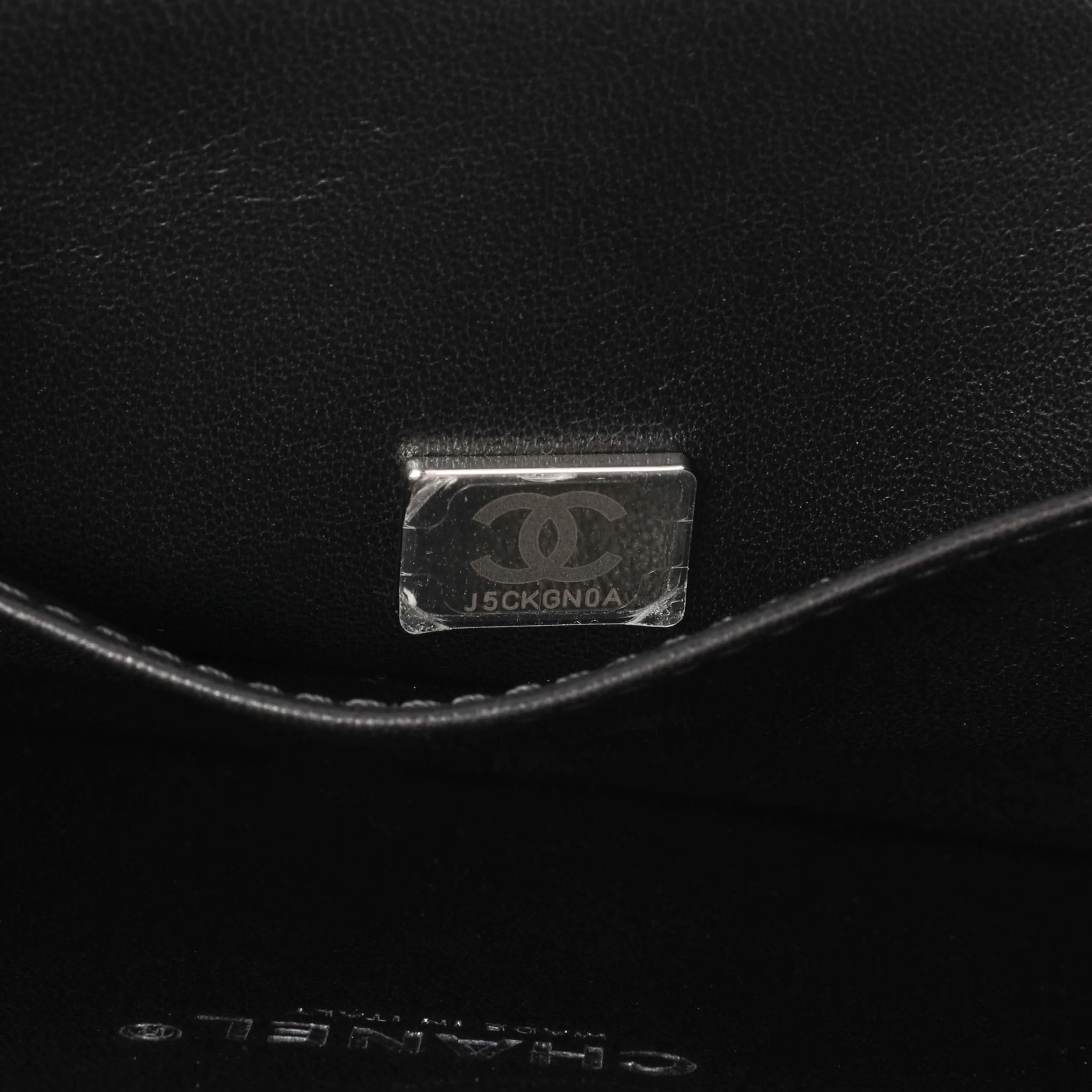 Chanel Black Quilted Caviar New Medium Boy Bag - Image 7