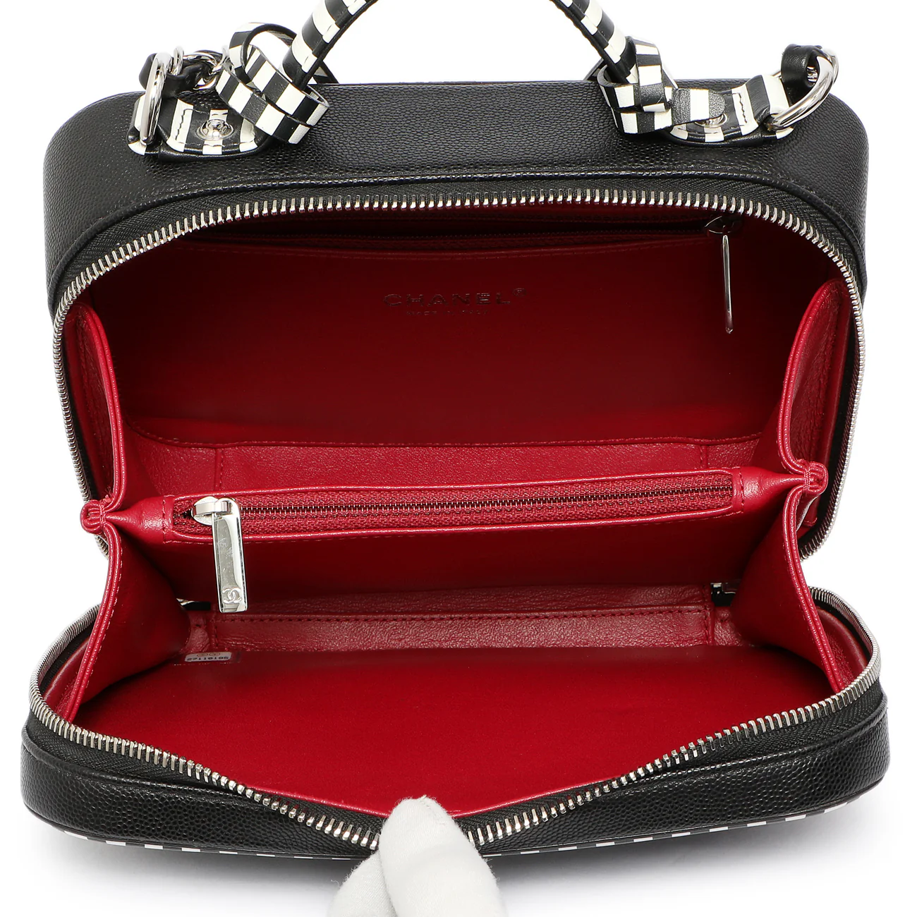 Chanel Black Quilted Caviar Striped Medium CC Filigree Vanity Case - Image 4