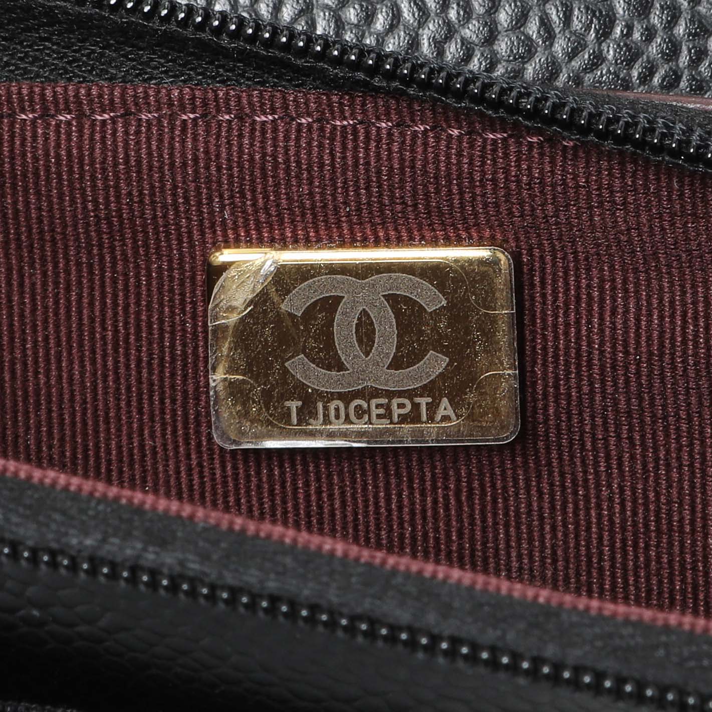 Chanel Black Quilted Caviar Wallet on Chain - Image 7