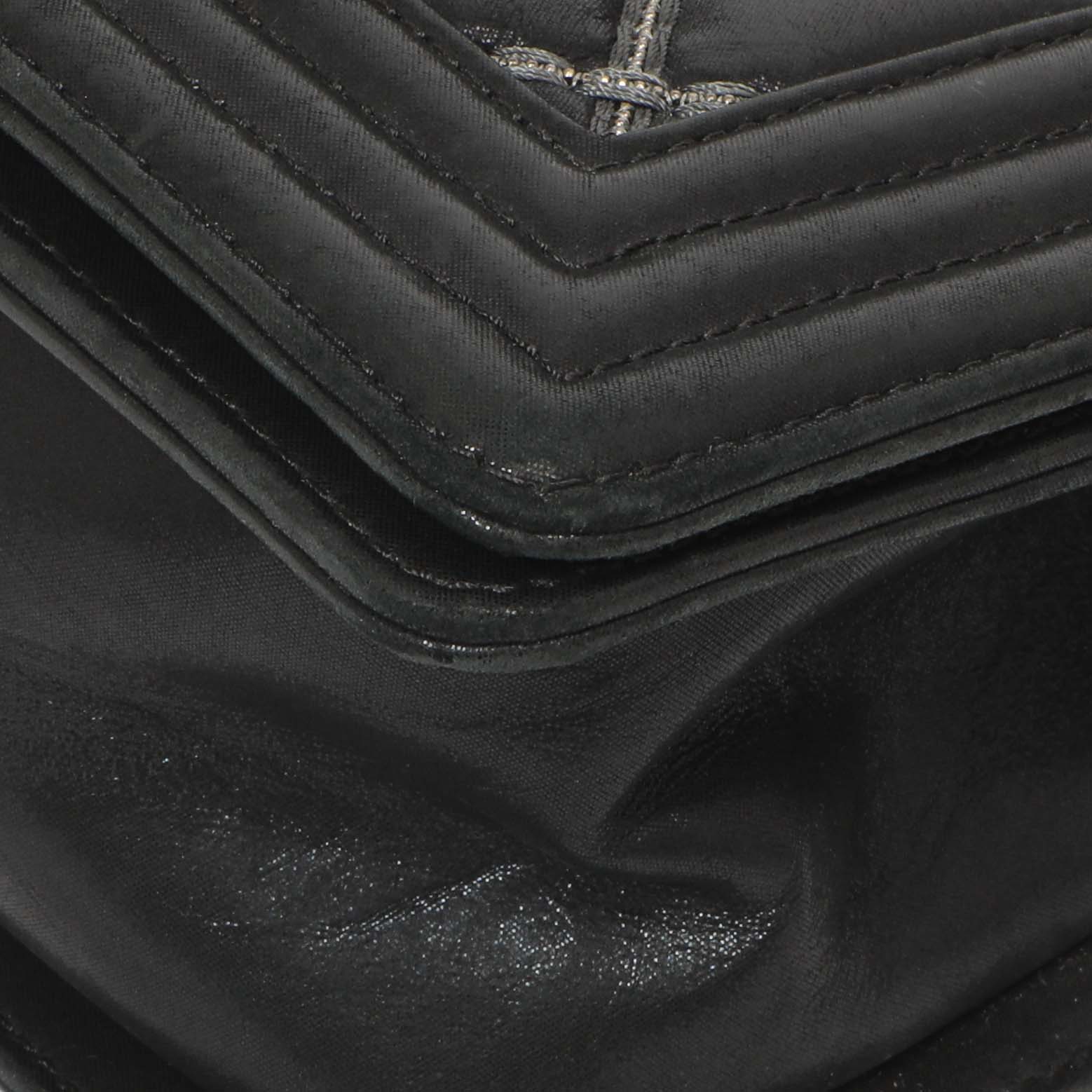 Chanel Black Quilted Iridescent Calfskin Embellished Double Stitch Medium Boy Bag - Image 5