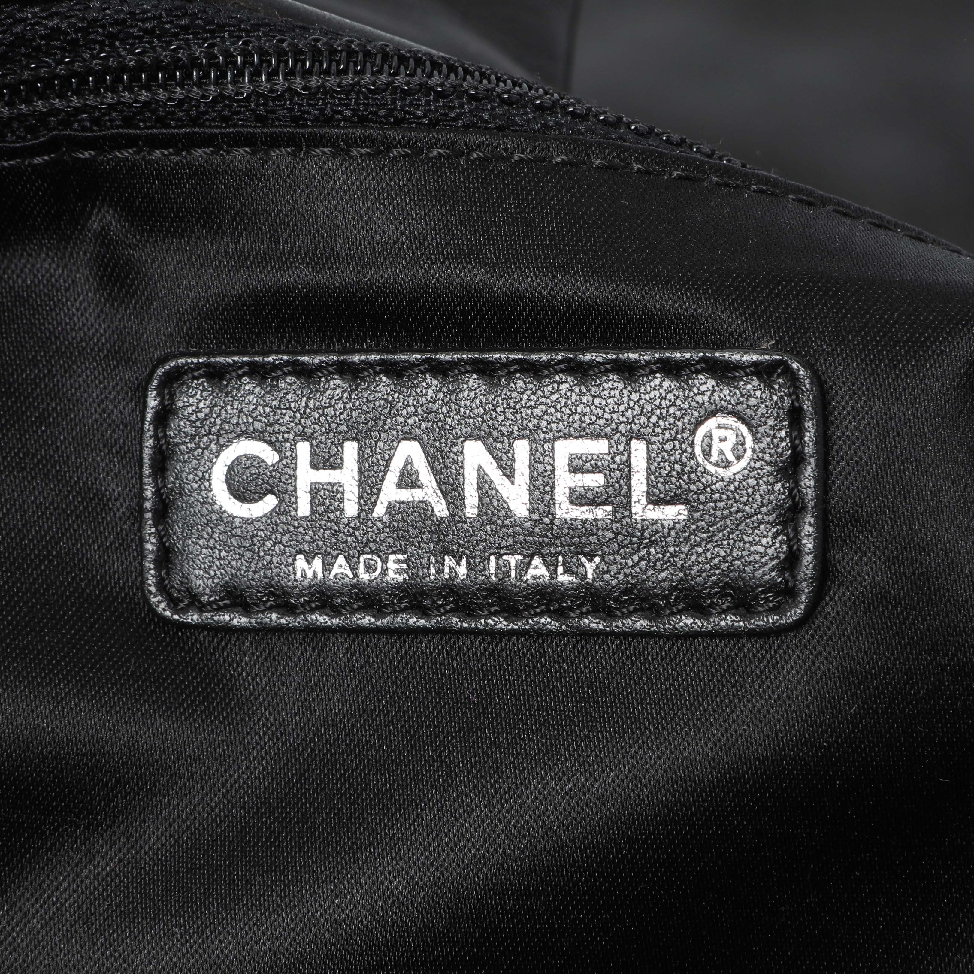 Chanel Black Quilted Lambskin Hidden Chain Flap Bag - Image 5
