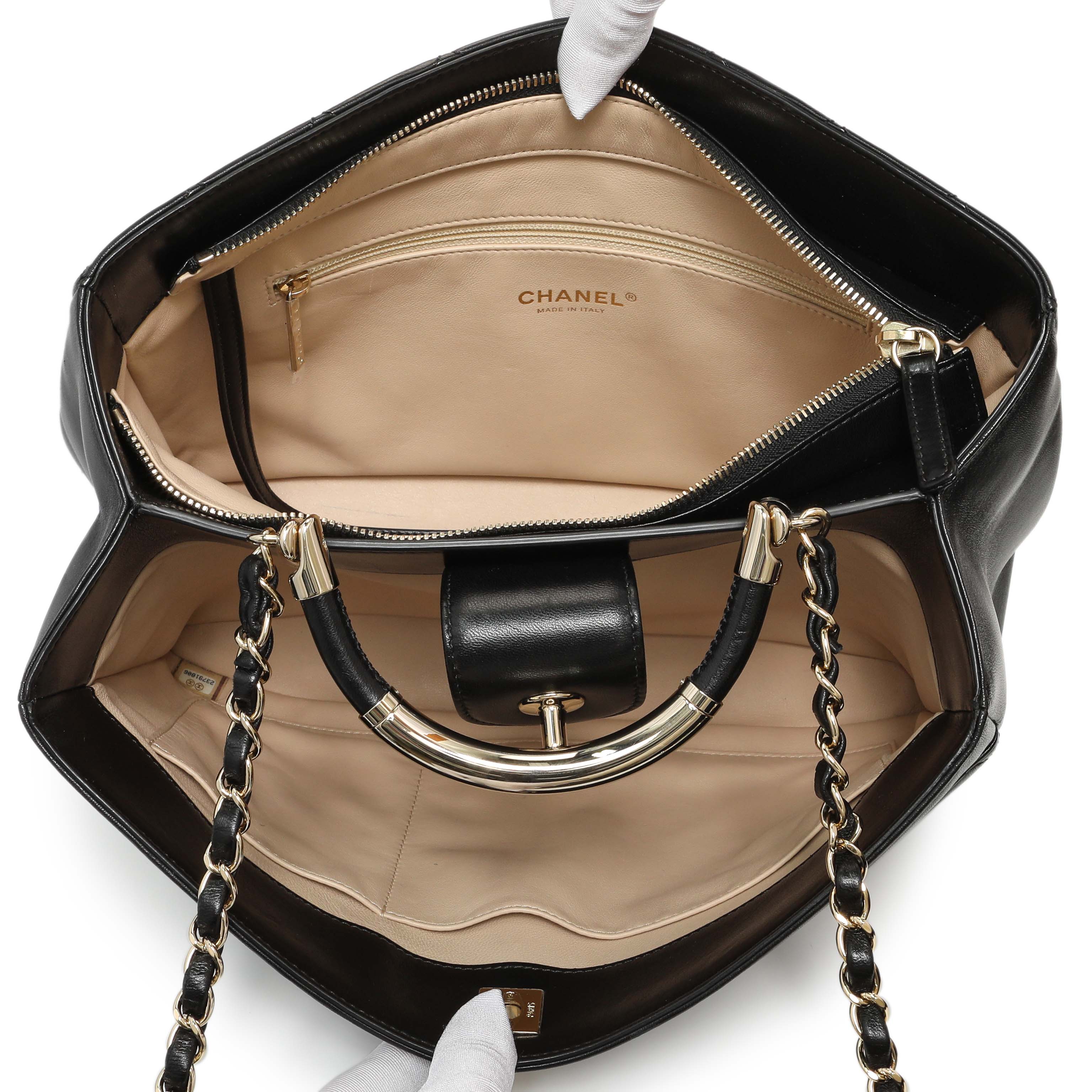 Chanel Black Quilted Lambskin Large Carry Chic Shopping Tote - Image 4