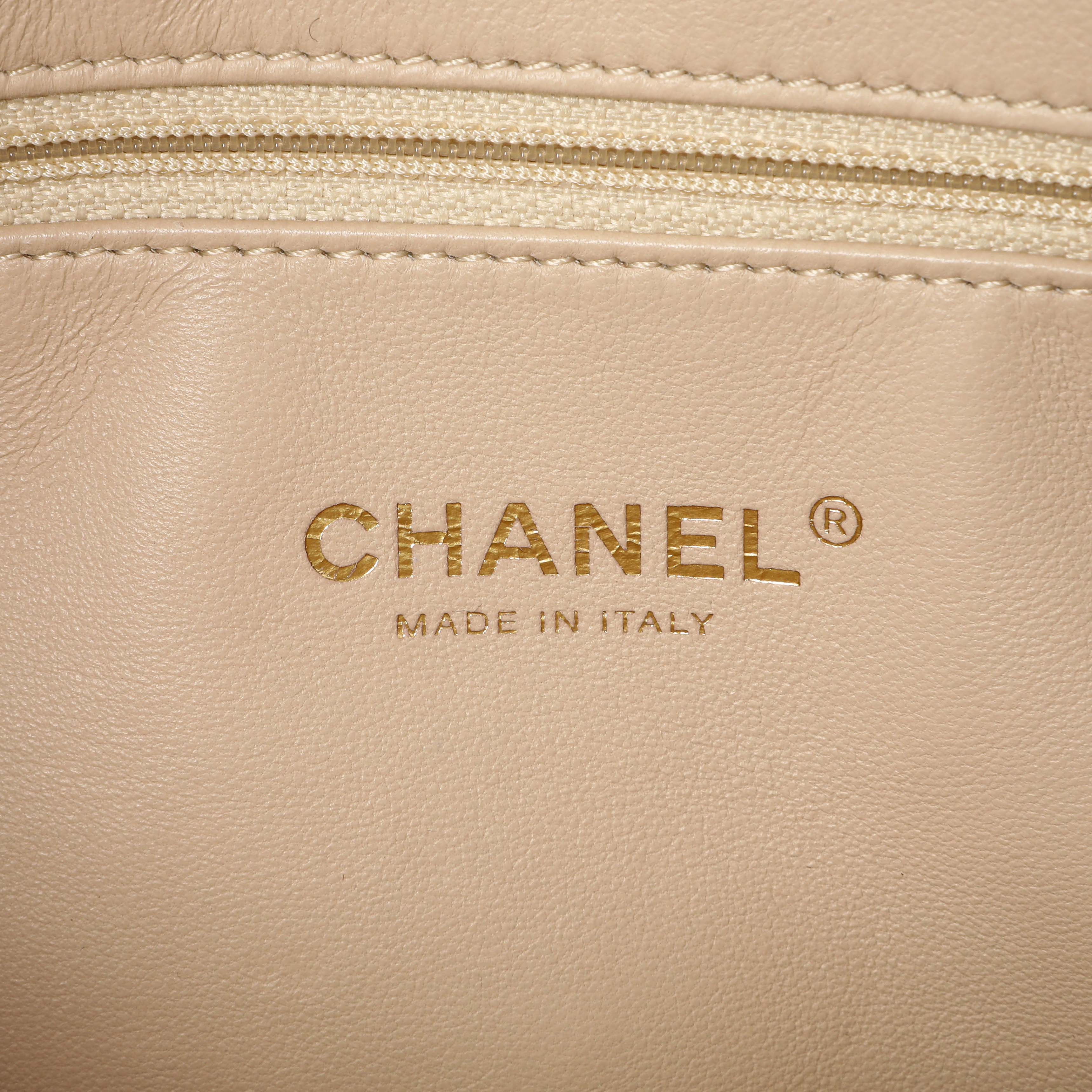 Chanel Black Quilted Lambskin Large Carry Chic Shopping Tote - Image 5