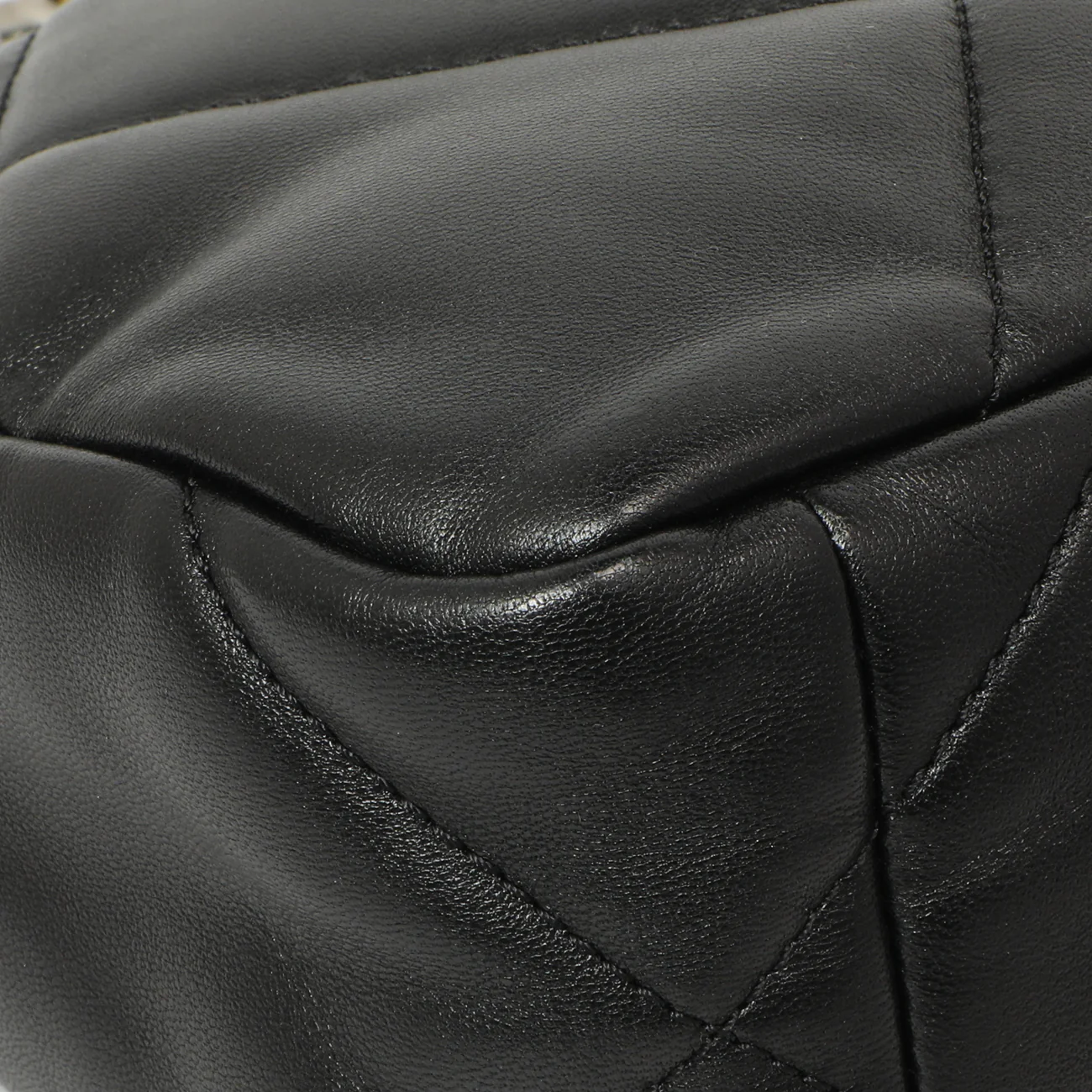 Chanel Black Quilted Lambskin Medium 19 Flap - Image 7